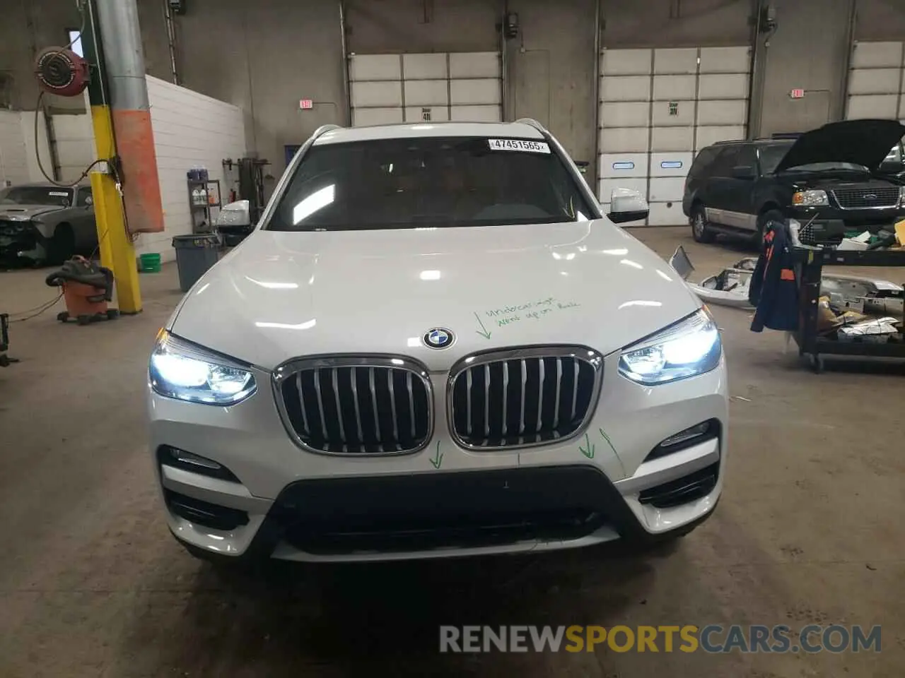5 Photograph of a damaged car 5UXTR7C53KLR49786 BMW X3 2019