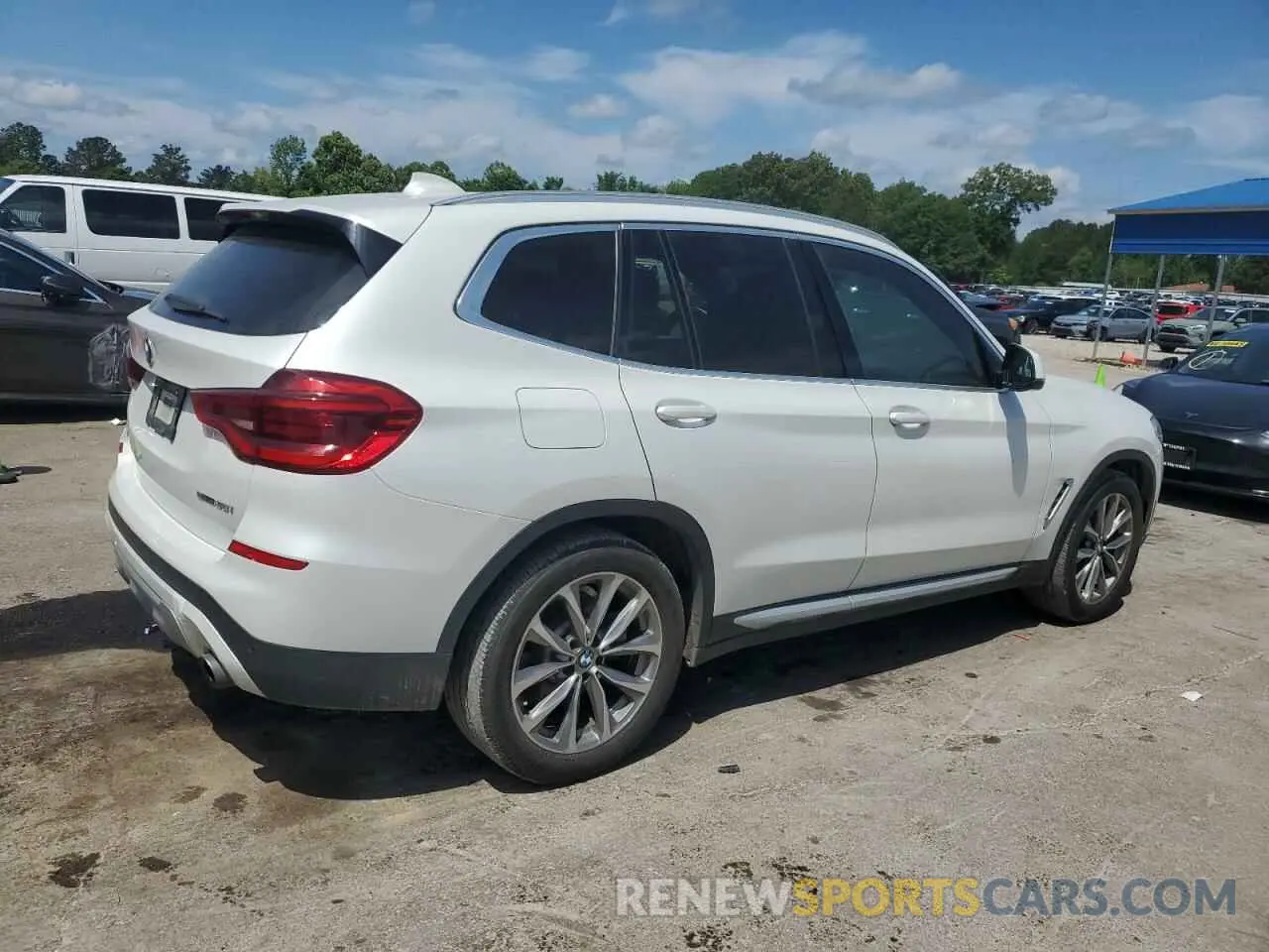 3 Photograph of a damaged car 5UXTR7C53KLR50744 BMW X3 2019