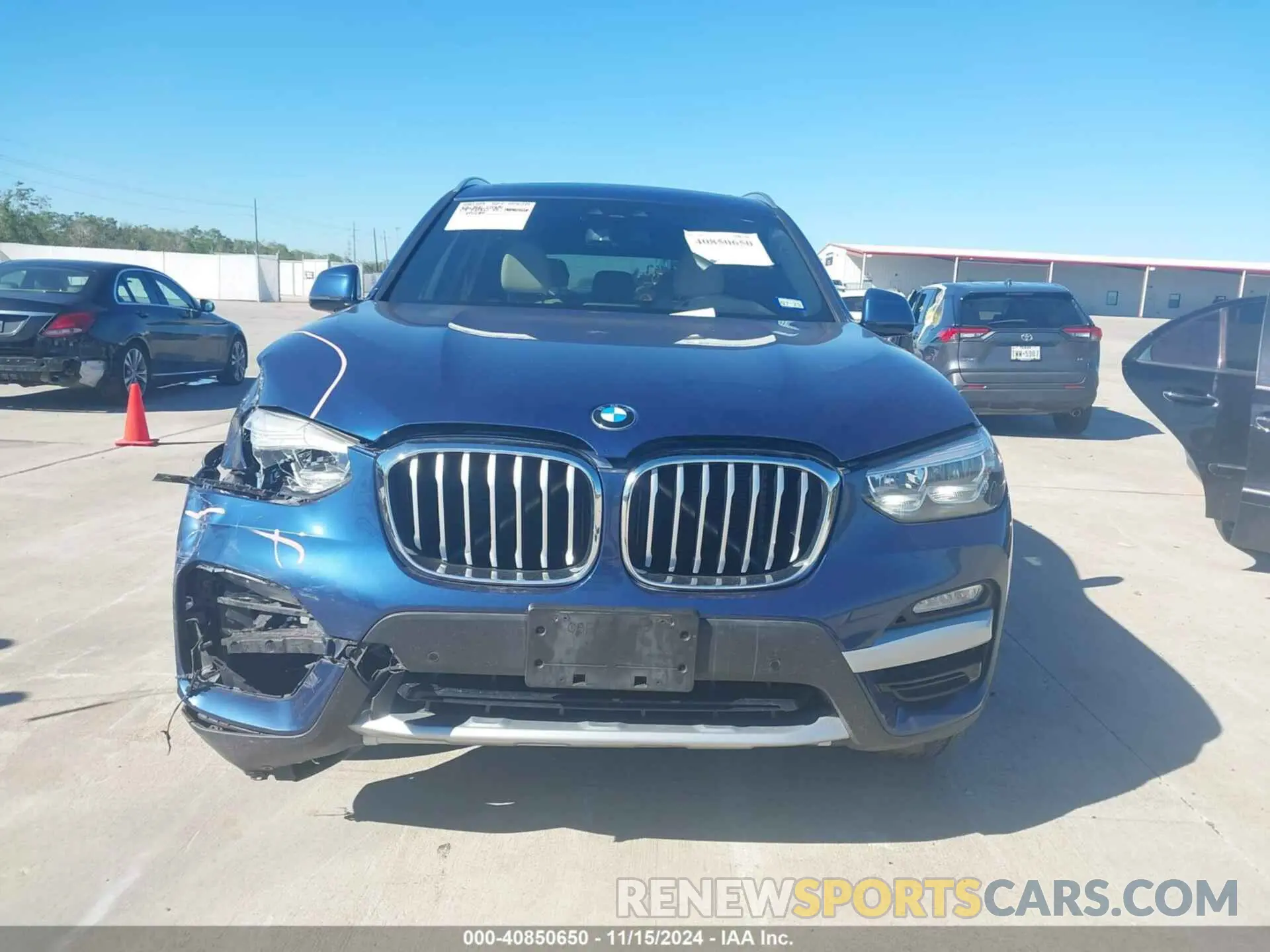 12 Photograph of a damaged car 5UXTR7C54KLF30400 BMW X3 2019