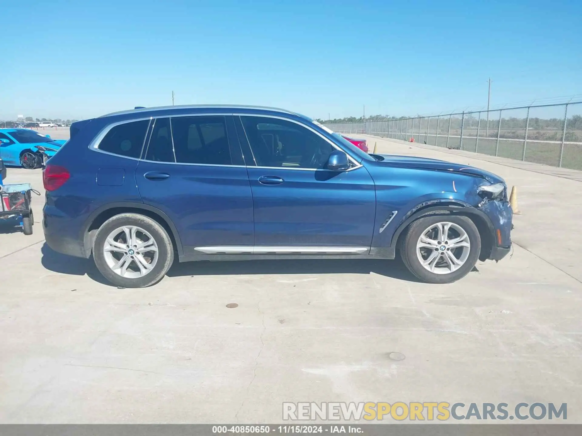 13 Photograph of a damaged car 5UXTR7C54KLF30400 BMW X3 2019