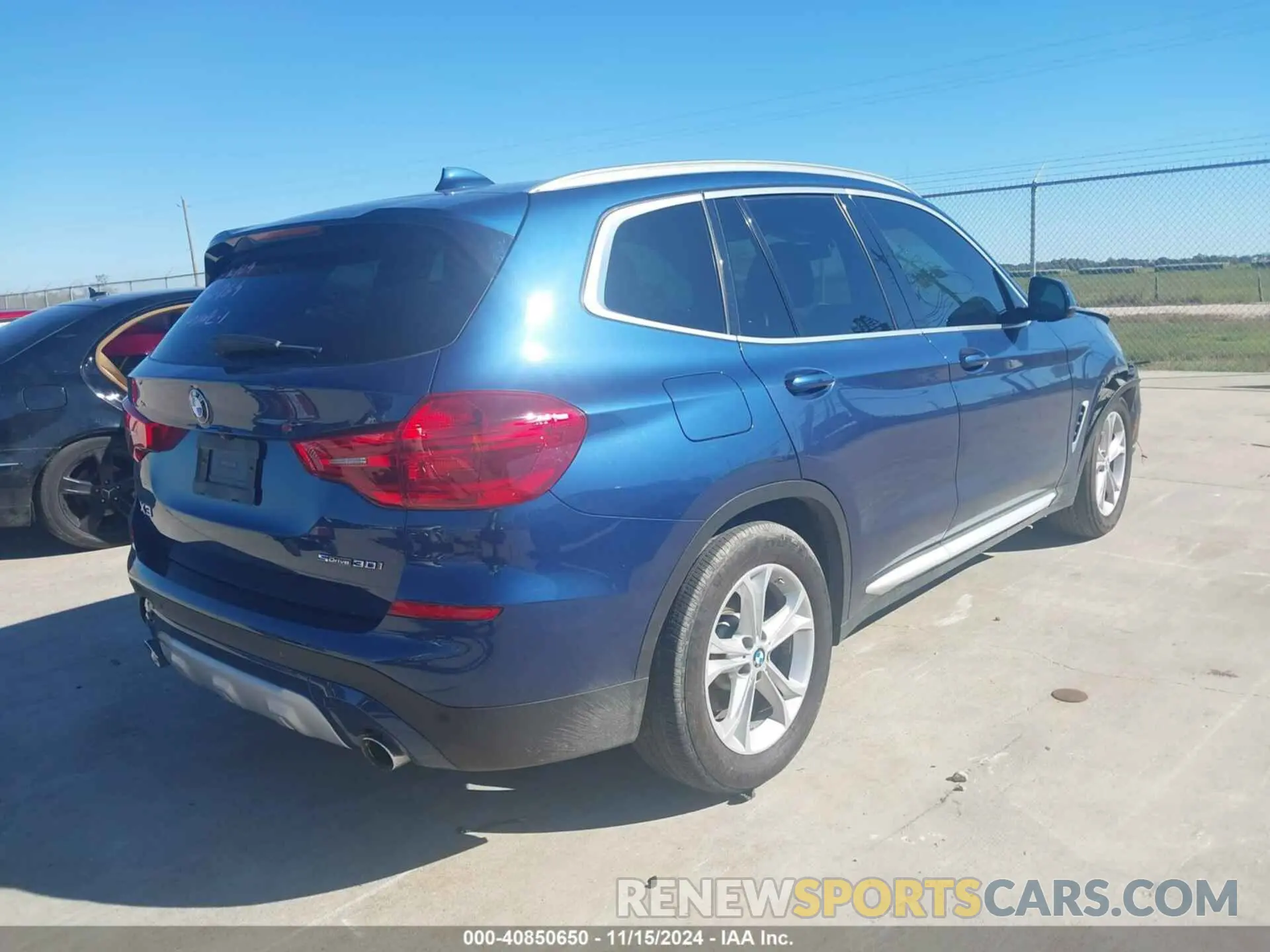 4 Photograph of a damaged car 5UXTR7C54KLF30400 BMW X3 2019