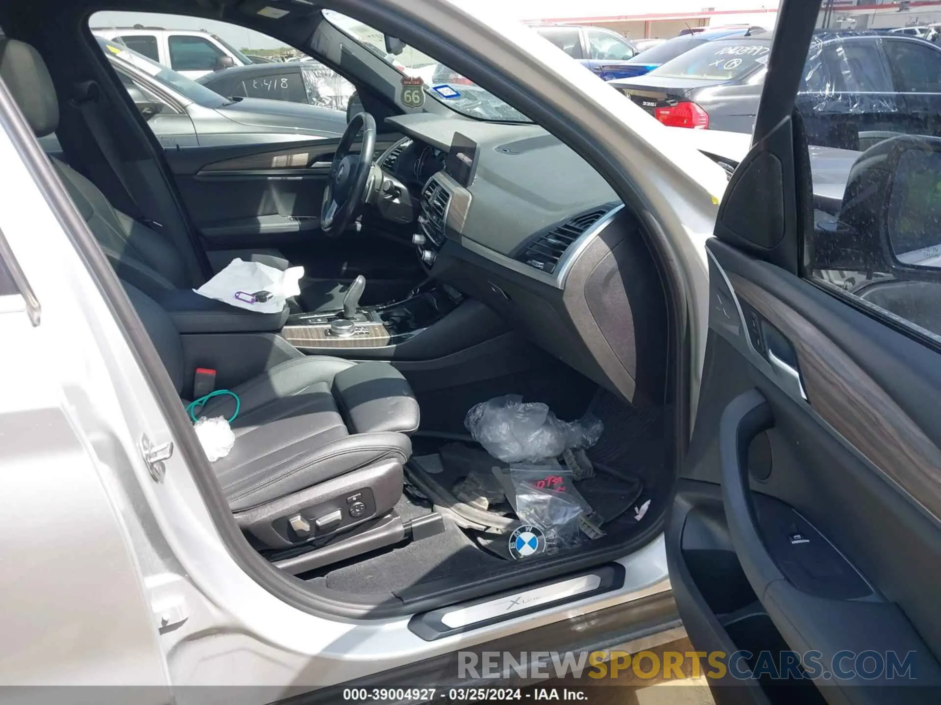 5 Photograph of a damaged car 5UXTR7C54KLF33667 BMW X3 2019
