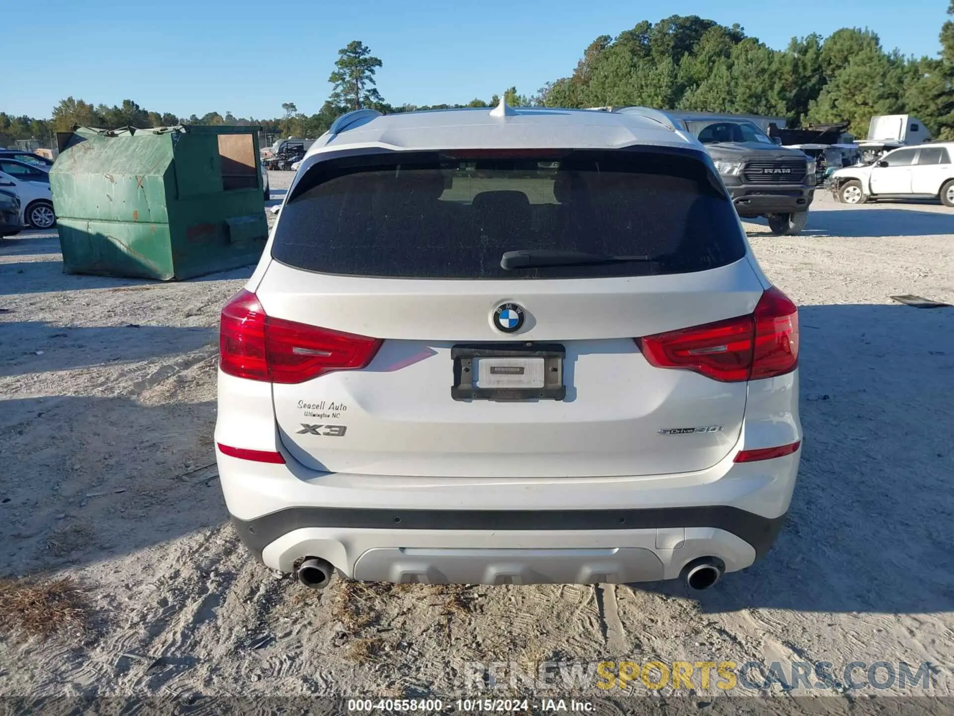 16 Photograph of a damaged car 5UXTR7C54KLR52440 BMW X3 2019