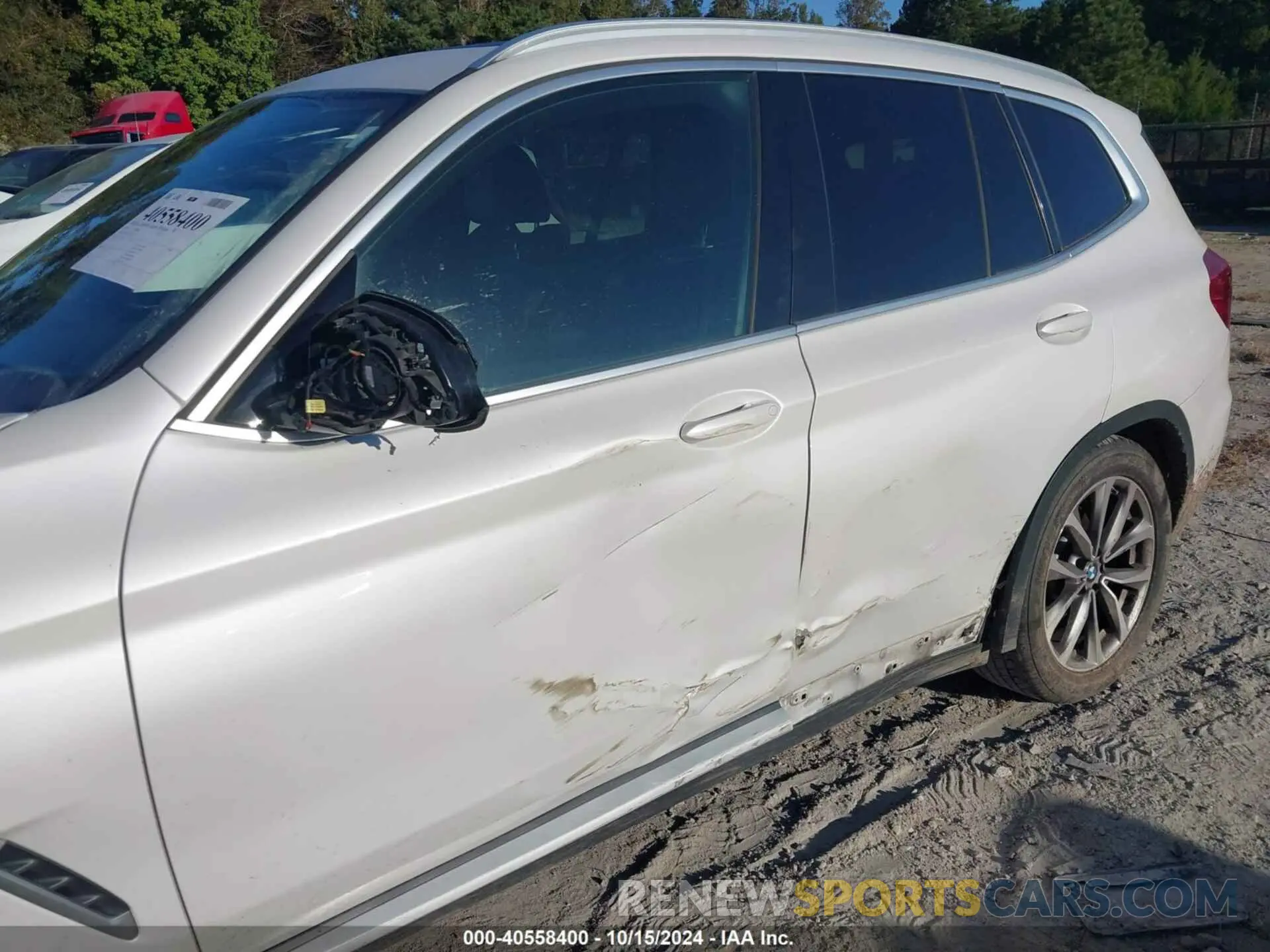 6 Photograph of a damaged car 5UXTR7C54KLR52440 BMW X3 2019