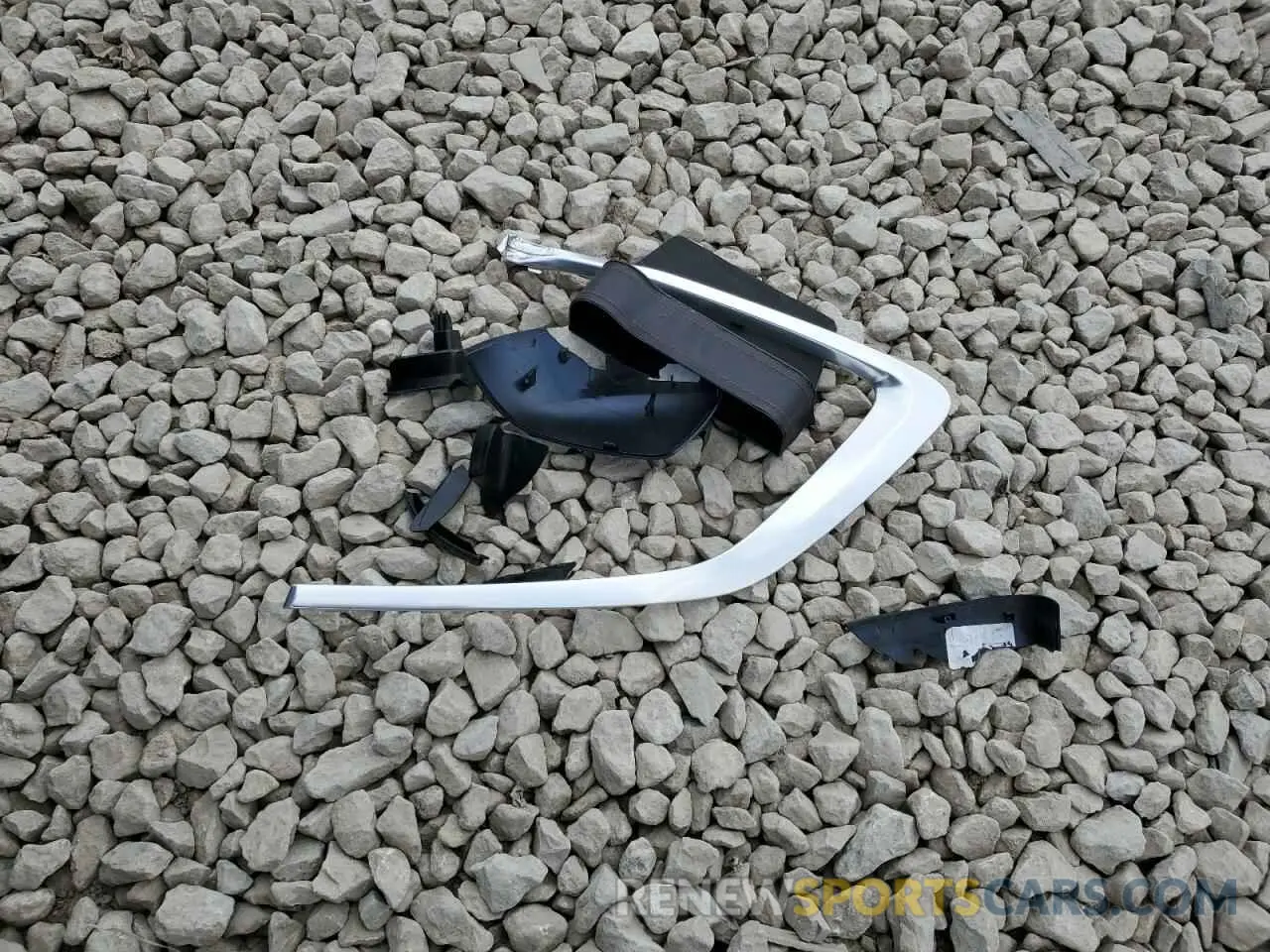 13 Photograph of a damaged car 5UXTR7C55KLE88917 BMW X3 2019