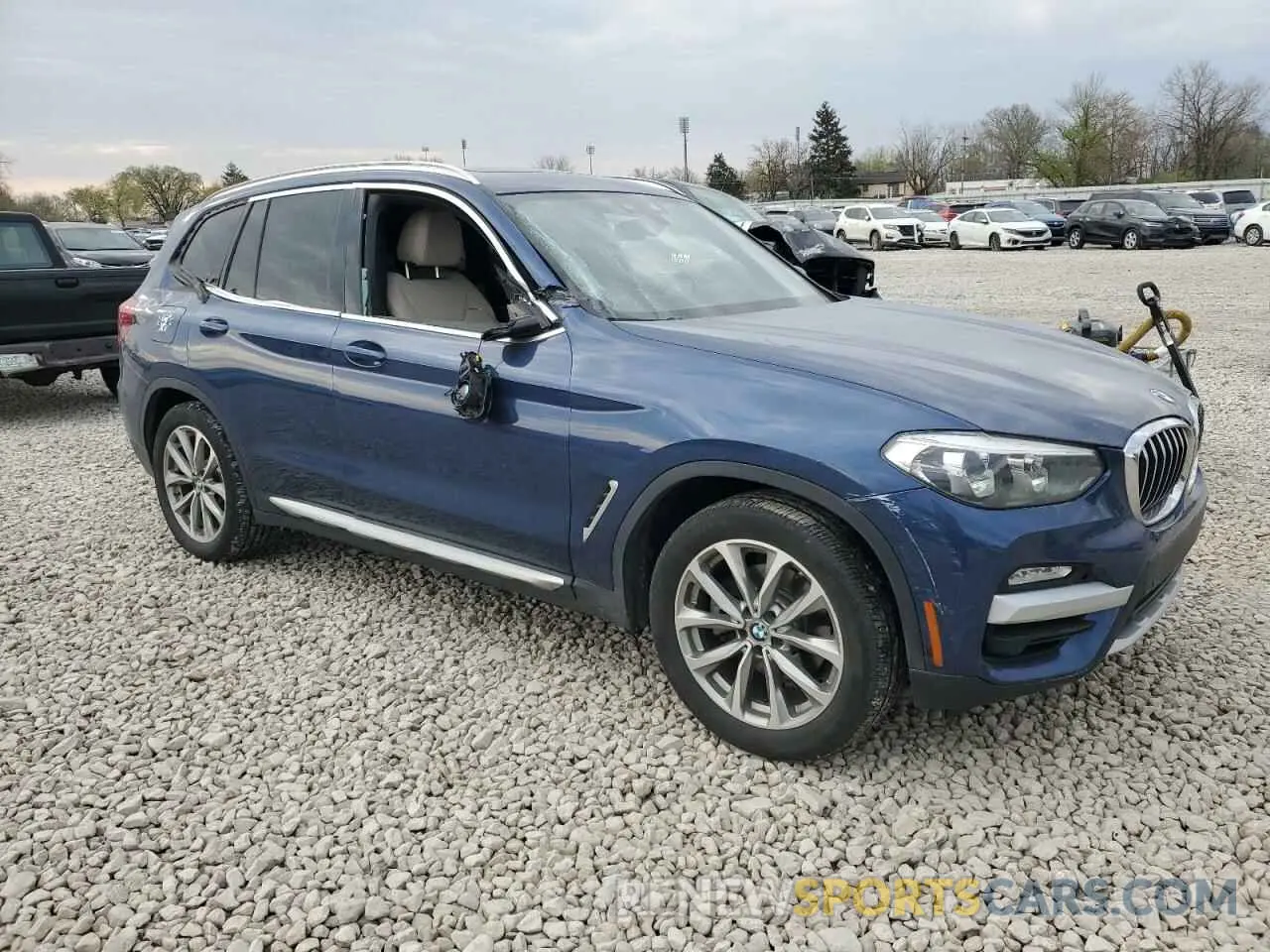 4 Photograph of a damaged car 5UXTR7C55KLE88917 BMW X3 2019