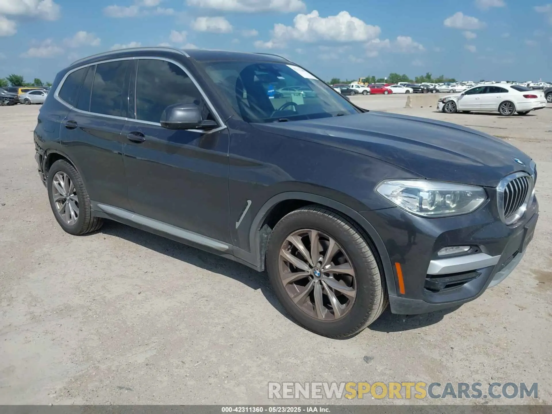 1 Photograph of a damaged car 5UXTR7C55KLE93583 BMW X3 2019