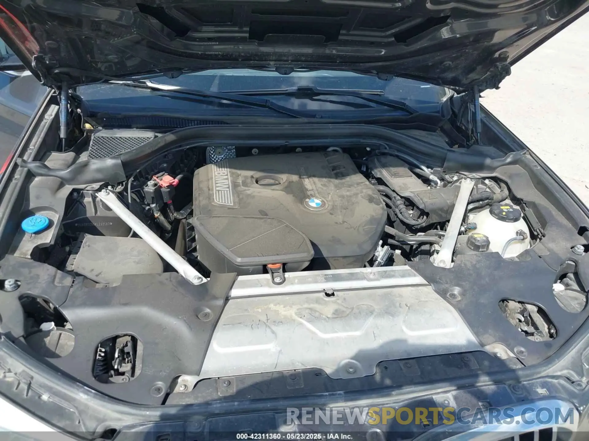 10 Photograph of a damaged car 5UXTR7C55KLE93583 BMW X3 2019