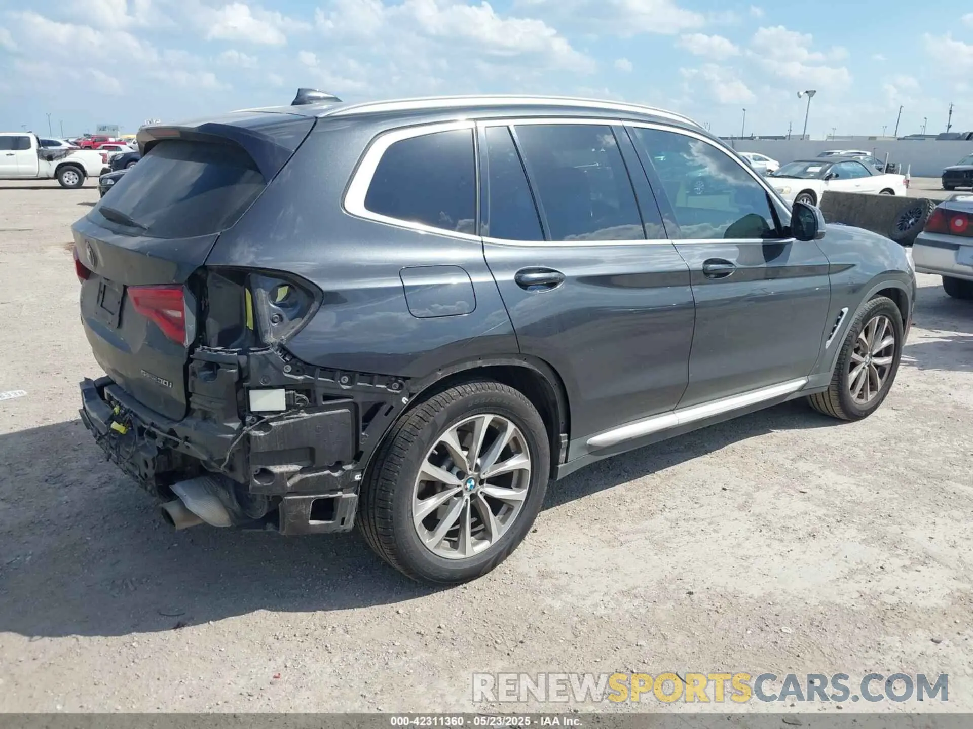 4 Photograph of a damaged car 5UXTR7C55KLE93583 BMW X3 2019