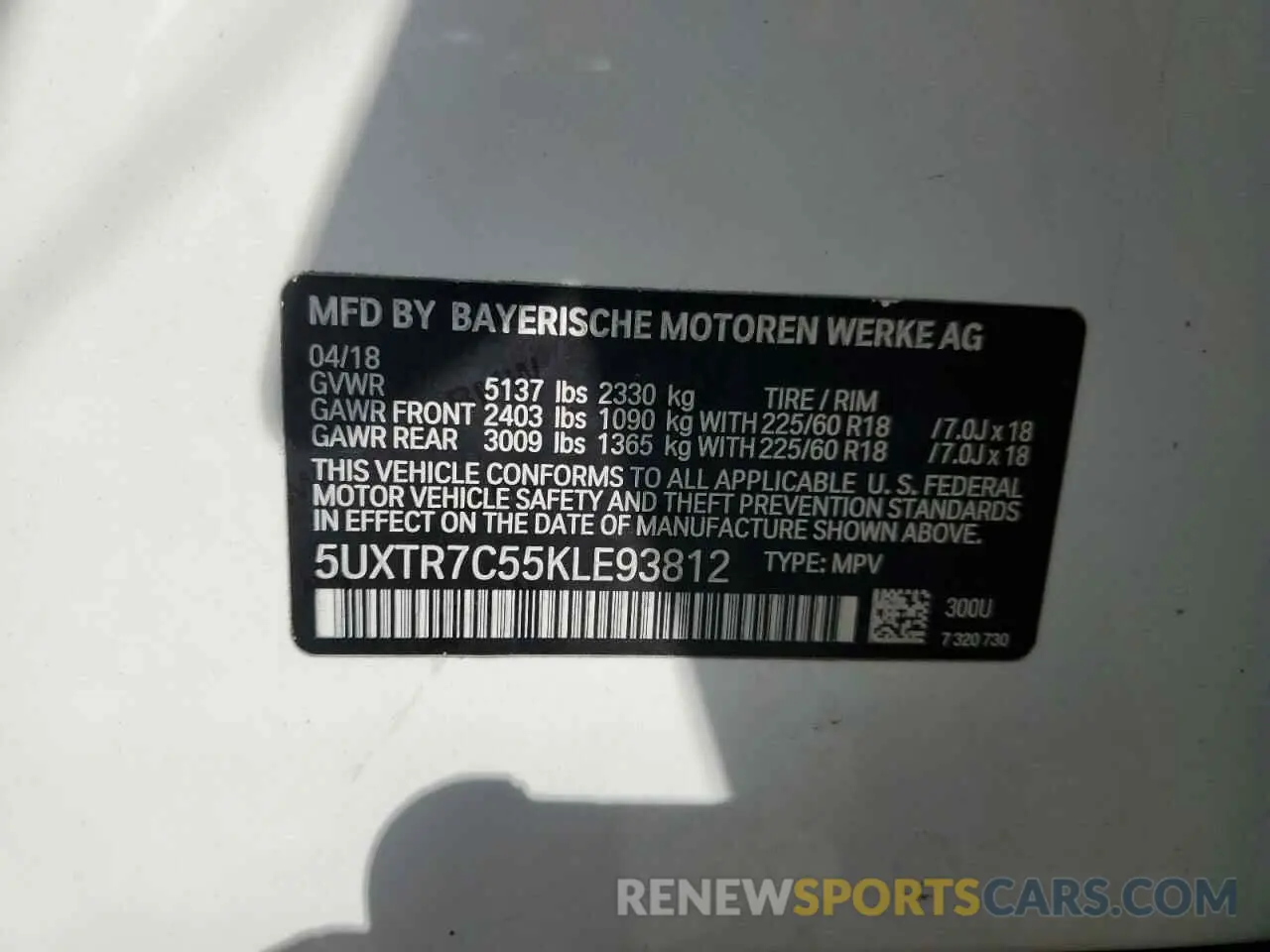 13 Photograph of a damaged car 5UXTR7C55KLE93812 BMW X3 2019