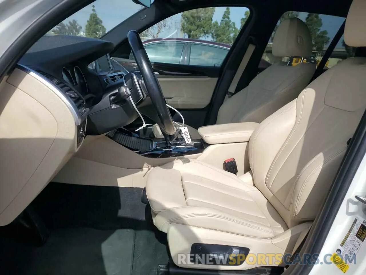 7 Photograph of a damaged car 5UXTR7C55KLE93812 BMW X3 2019