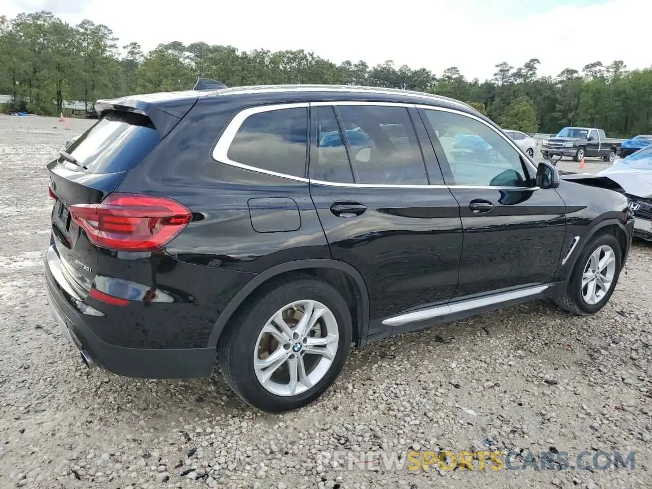 3 Photograph of a damaged car 5UXTR7C55KLR44315 BMW X3 2019