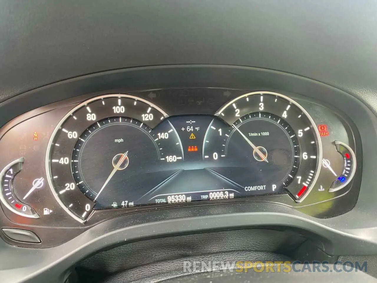 9 Photograph of a damaged car 5UXTR7C55KLR44556 BMW X3 2019