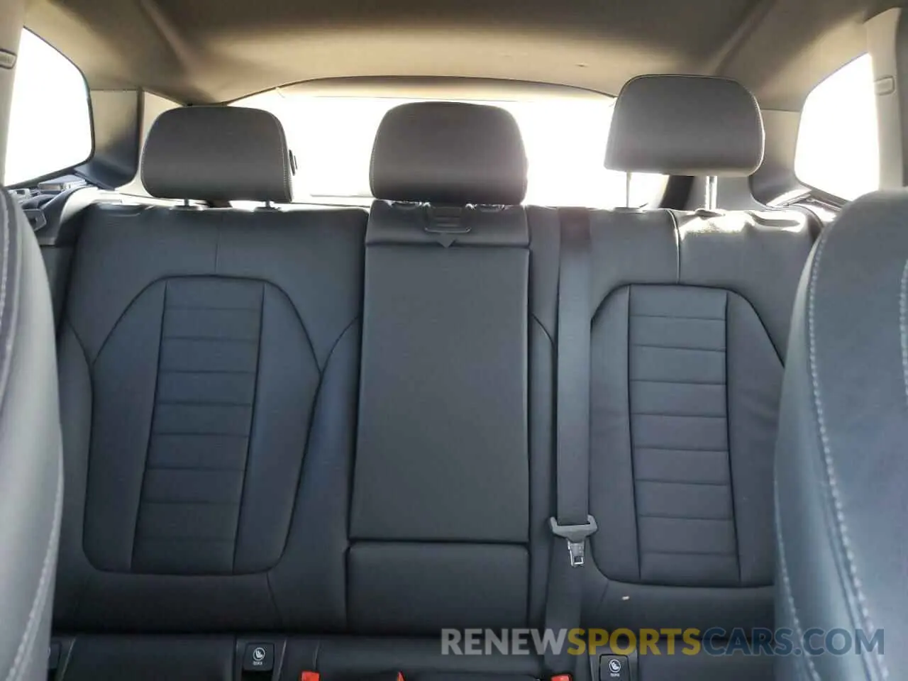 10 Photograph of a damaged car 5UXTR7C55KLR50051 BMW X3 2019