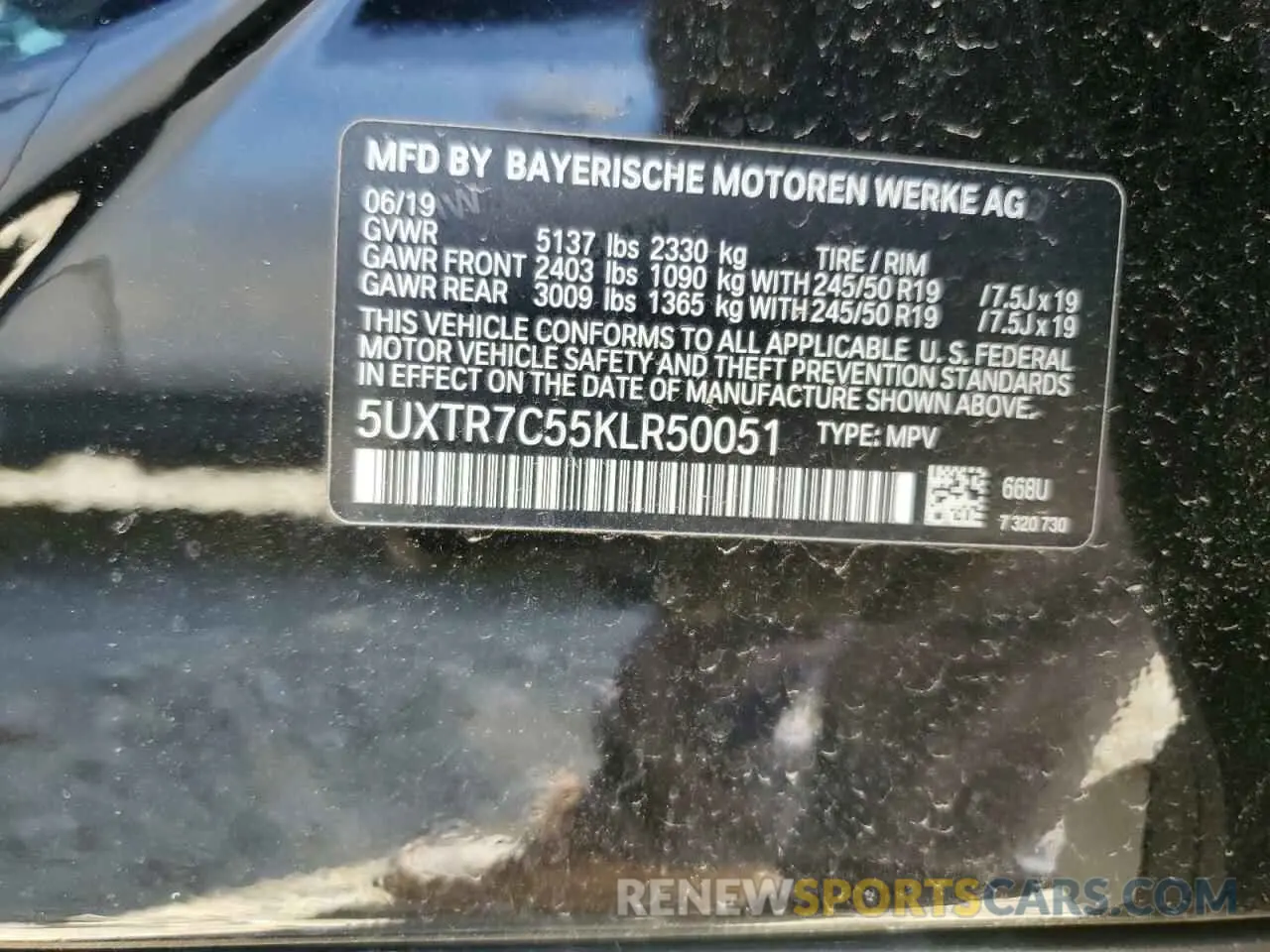 13 Photograph of a damaged car 5UXTR7C55KLR50051 BMW X3 2019