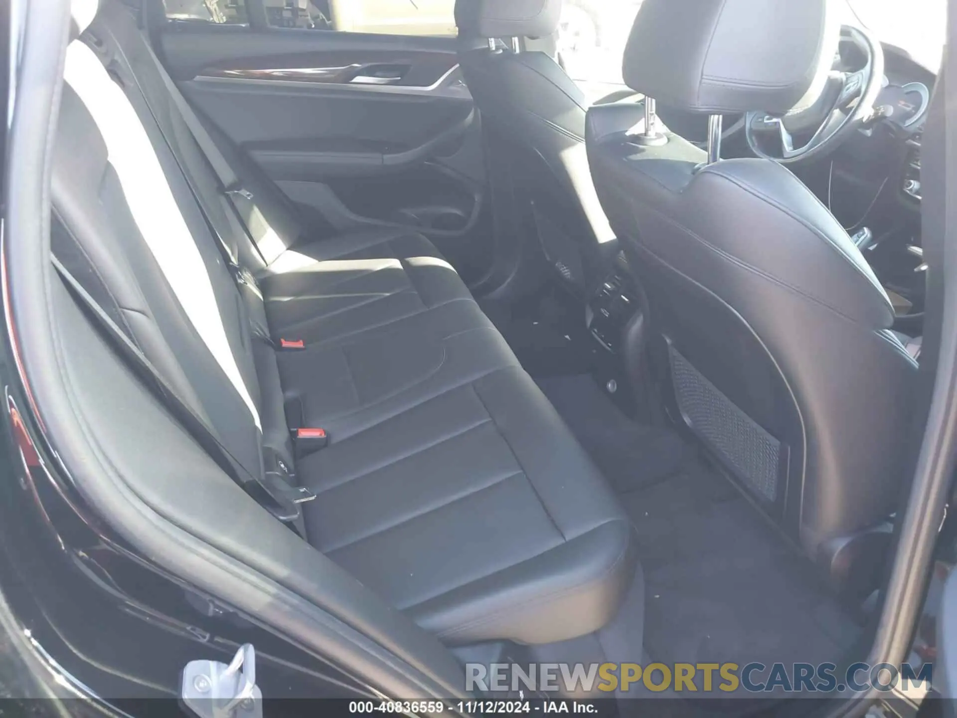 8 Photograph of a damaged car 5UXTR7C55KLR50793 BMW X3 2019