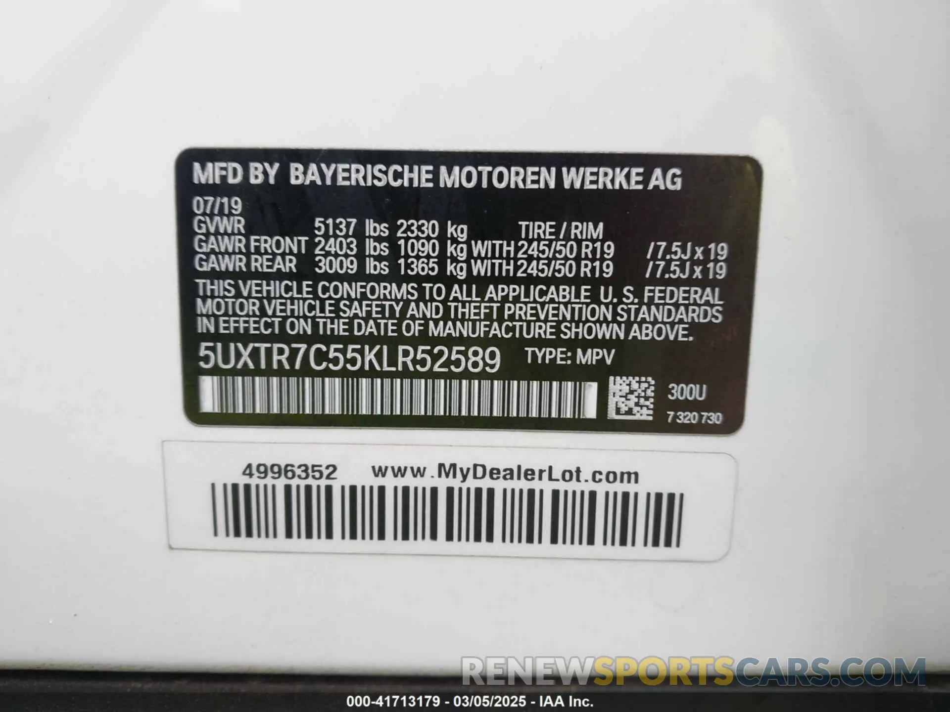 9 Photograph of a damaged car 5UXTR7C55KLR52589 BMW X3 2019