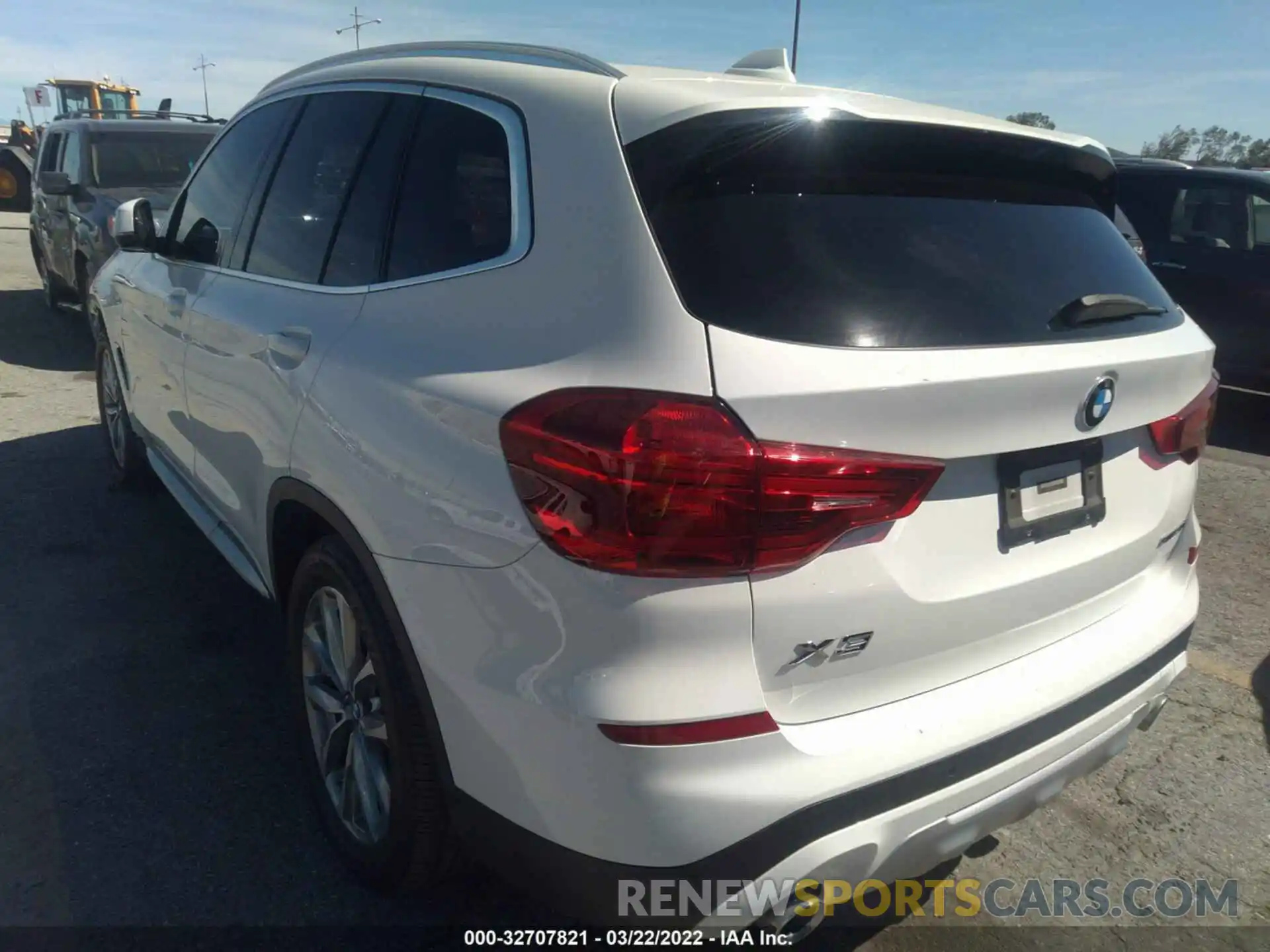 3 Photograph of a damaged car 5UXTR7C56KLA48611 BMW X3 2019