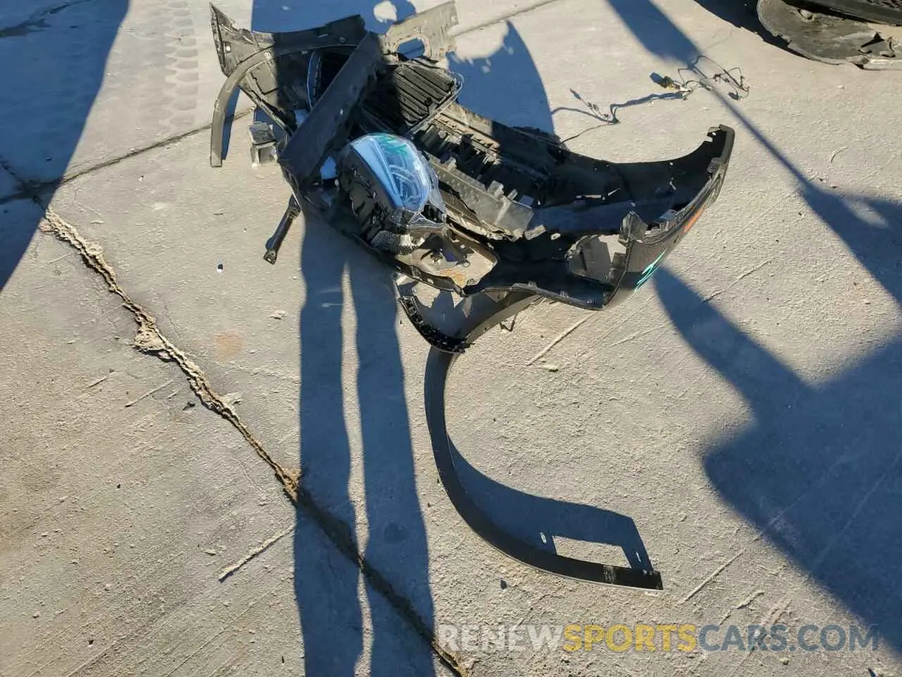 13 Photograph of a damaged car 5UXTR7C56KLE94886 BMW X3 2019