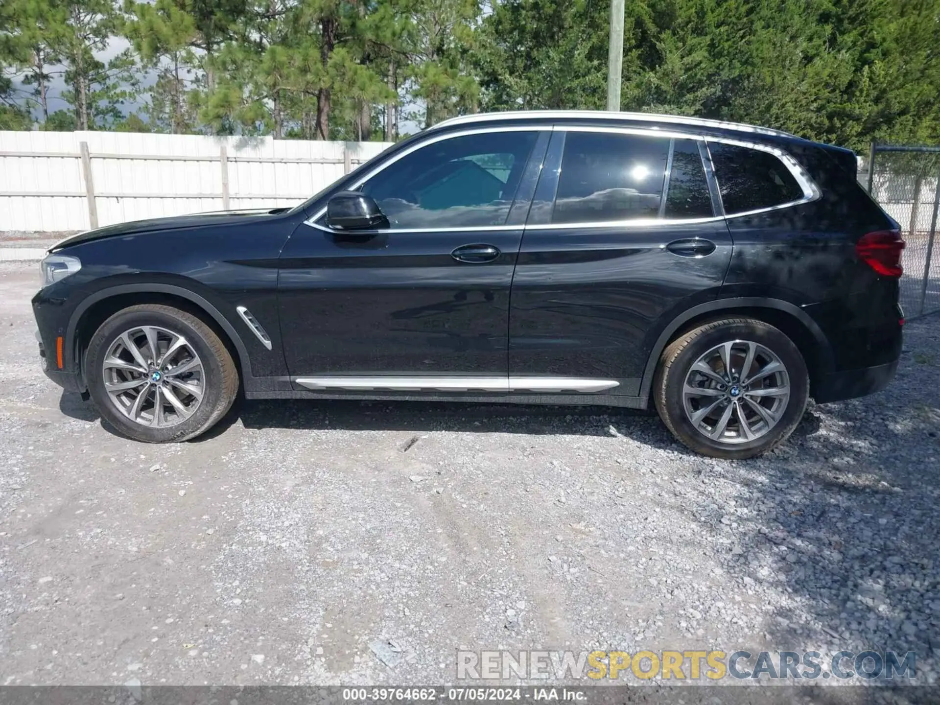 13 Photograph of a damaged car 5UXTR7C56KLF23433 BMW X3 2019