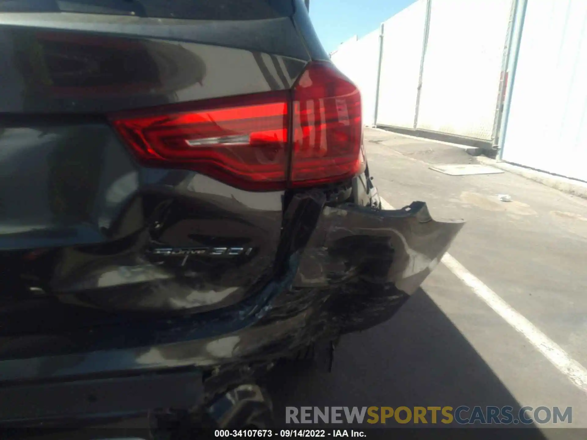 6 Photograph of a damaged car 5UXTR7C56KLF24209 BMW X3 2019