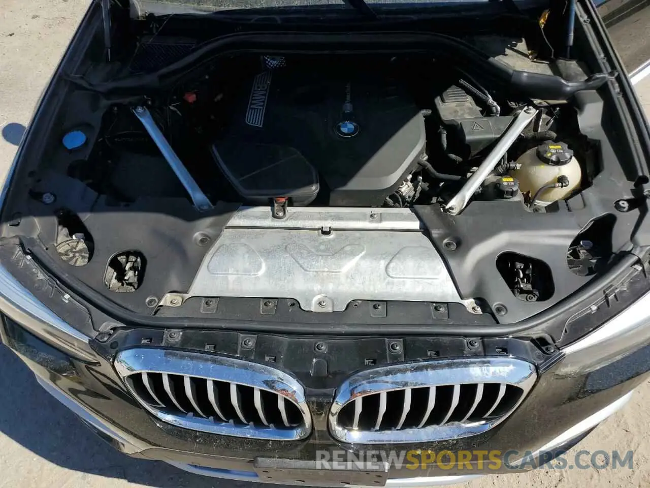 13 Photograph of a damaged car 5UXTR7C56KLF28387 BMW X3 2019