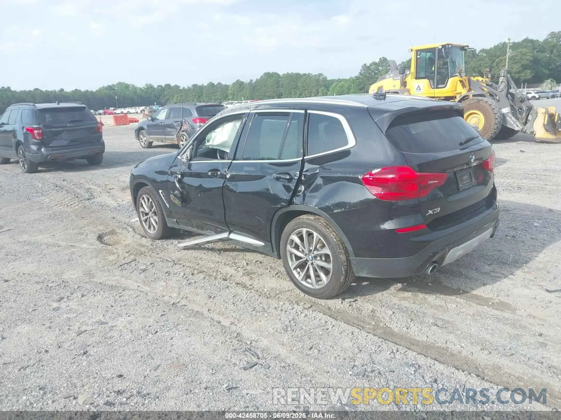 3 Photograph of a damaged car 5UXTR7C56KLF37364 BMW X3 2019