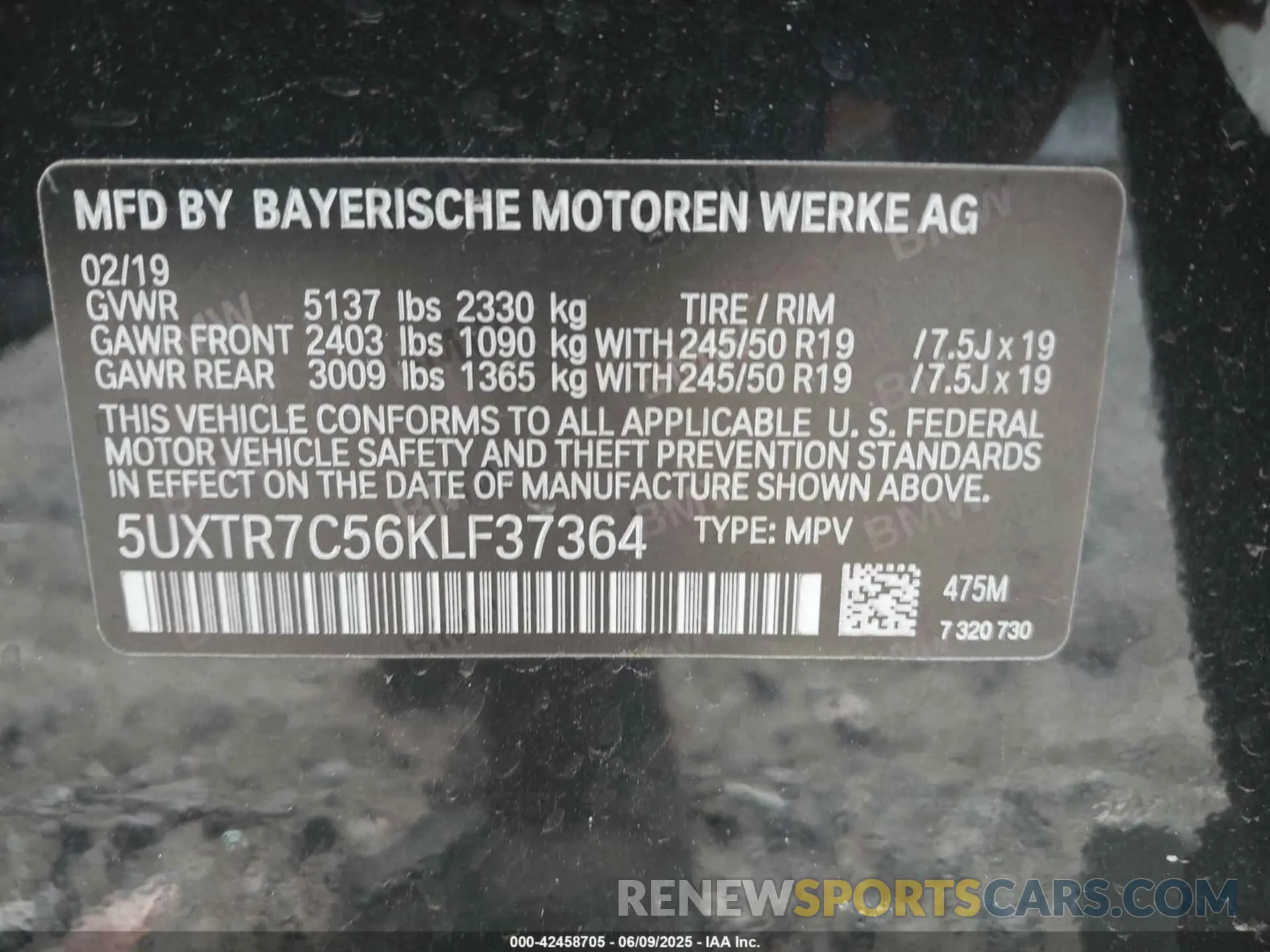 9 Photograph of a damaged car 5UXTR7C56KLF37364 BMW X3 2019