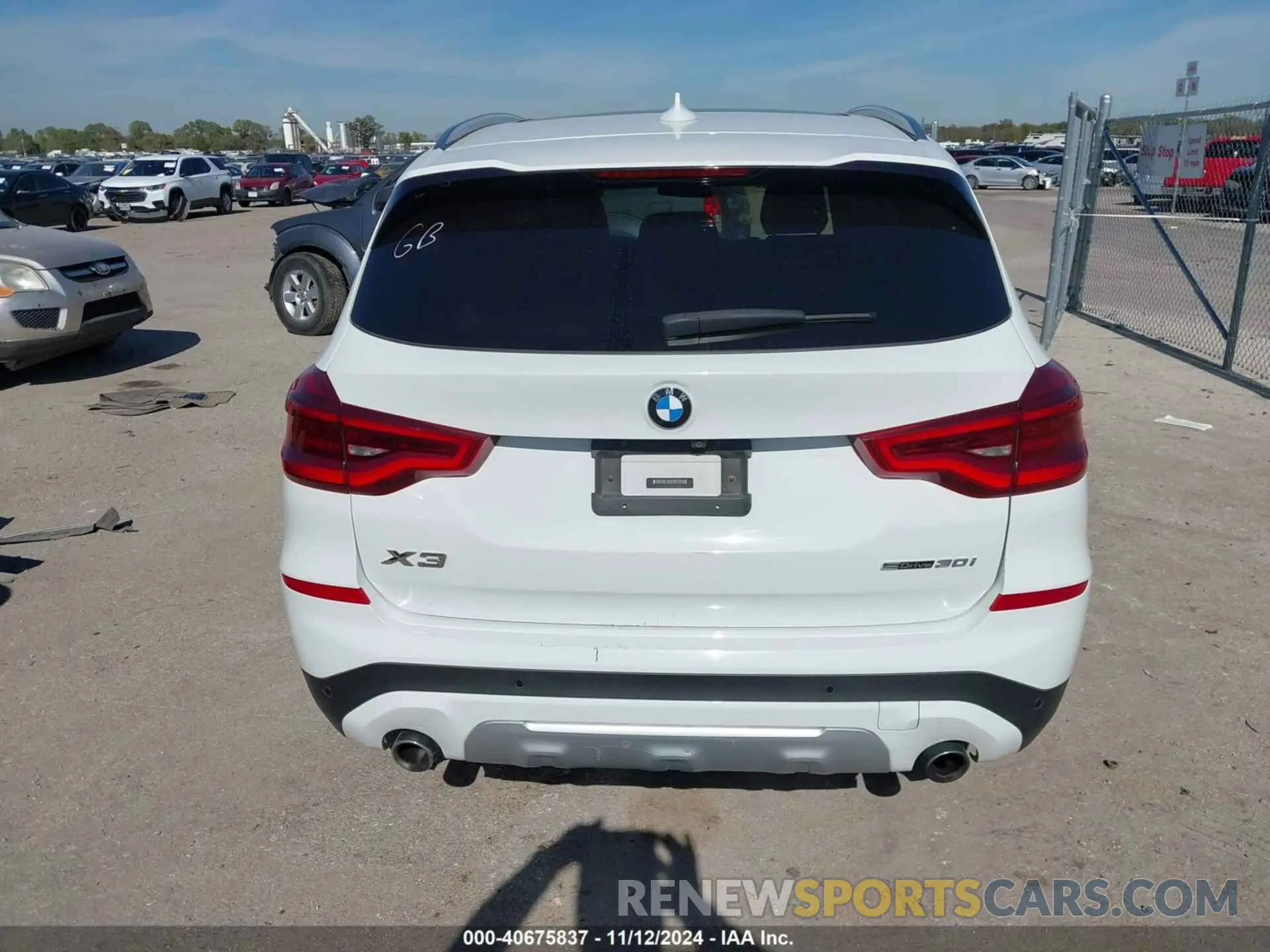 16 Photograph of a damaged car 5UXTR7C56KLR43805 BMW X3 2019