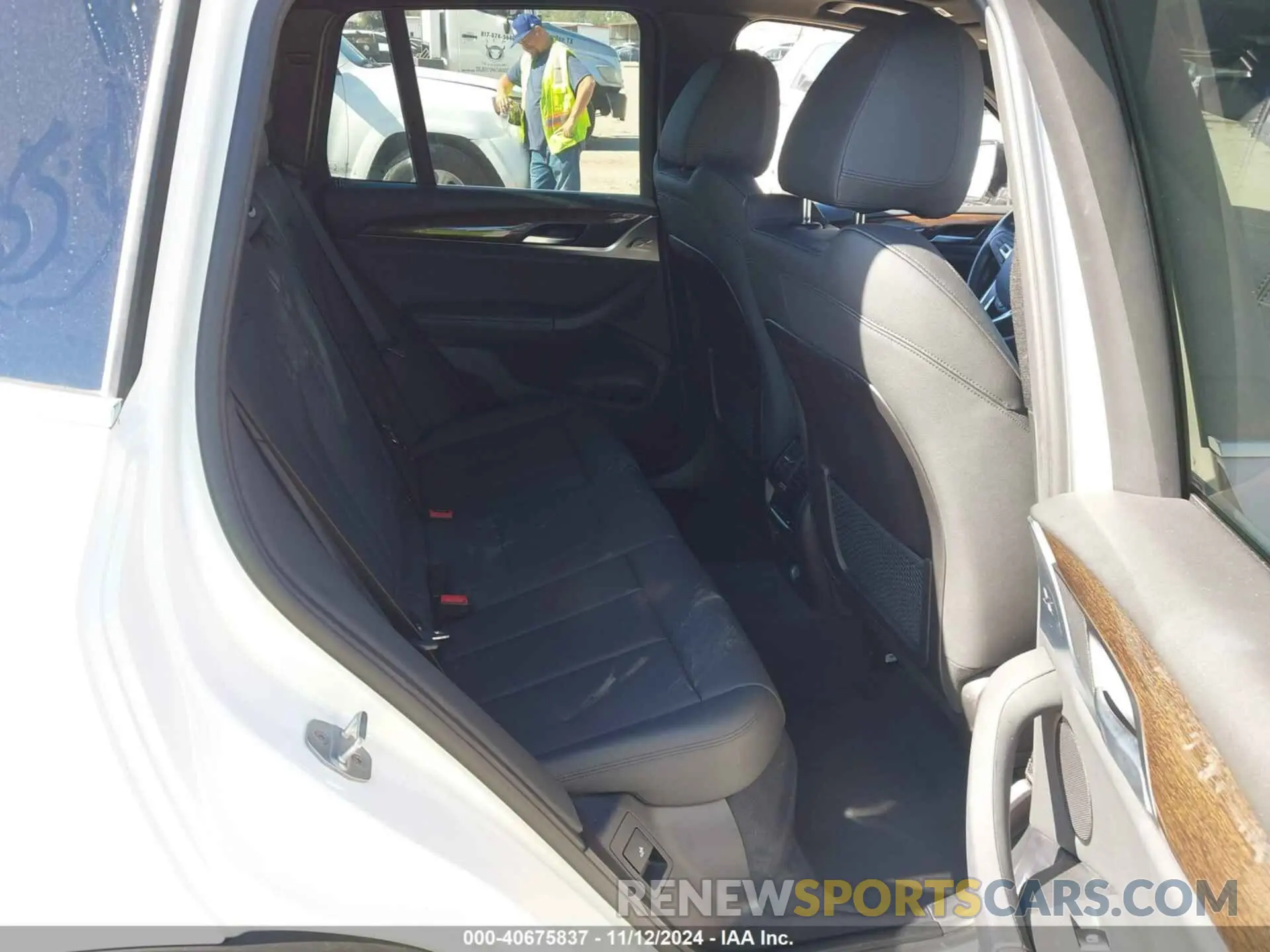 8 Photograph of a damaged car 5UXTR7C56KLR43805 BMW X3 2019
