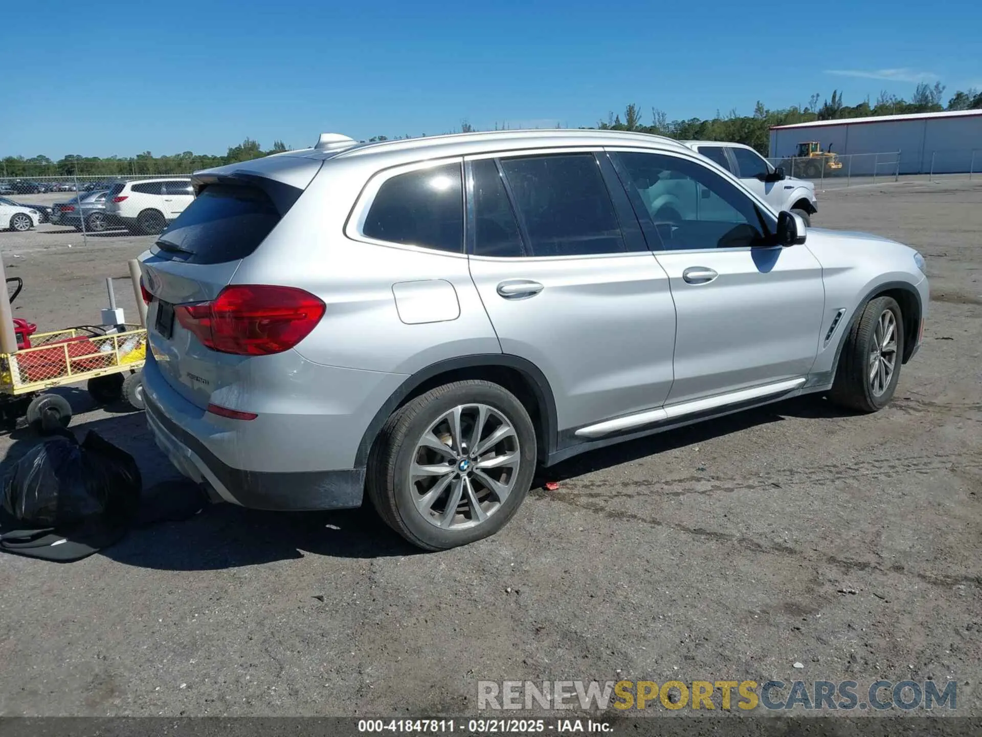 4 Photograph of a damaged car 5UXTR7C56KLR50818 BMW X3 2019