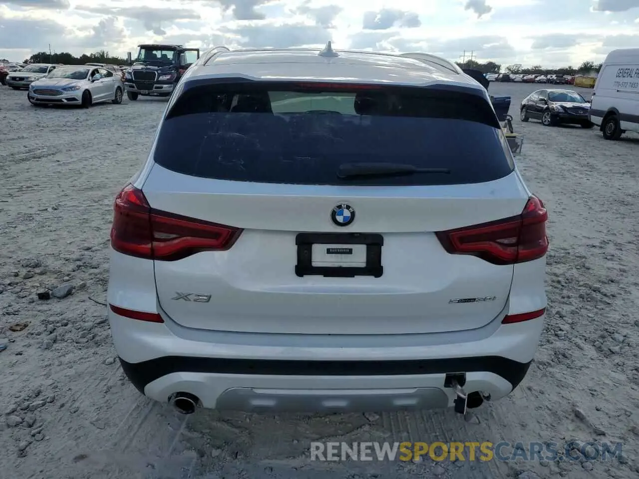 6 Photograph of a damaged car 5UXTR7C56KLR52102 BMW X3 2019