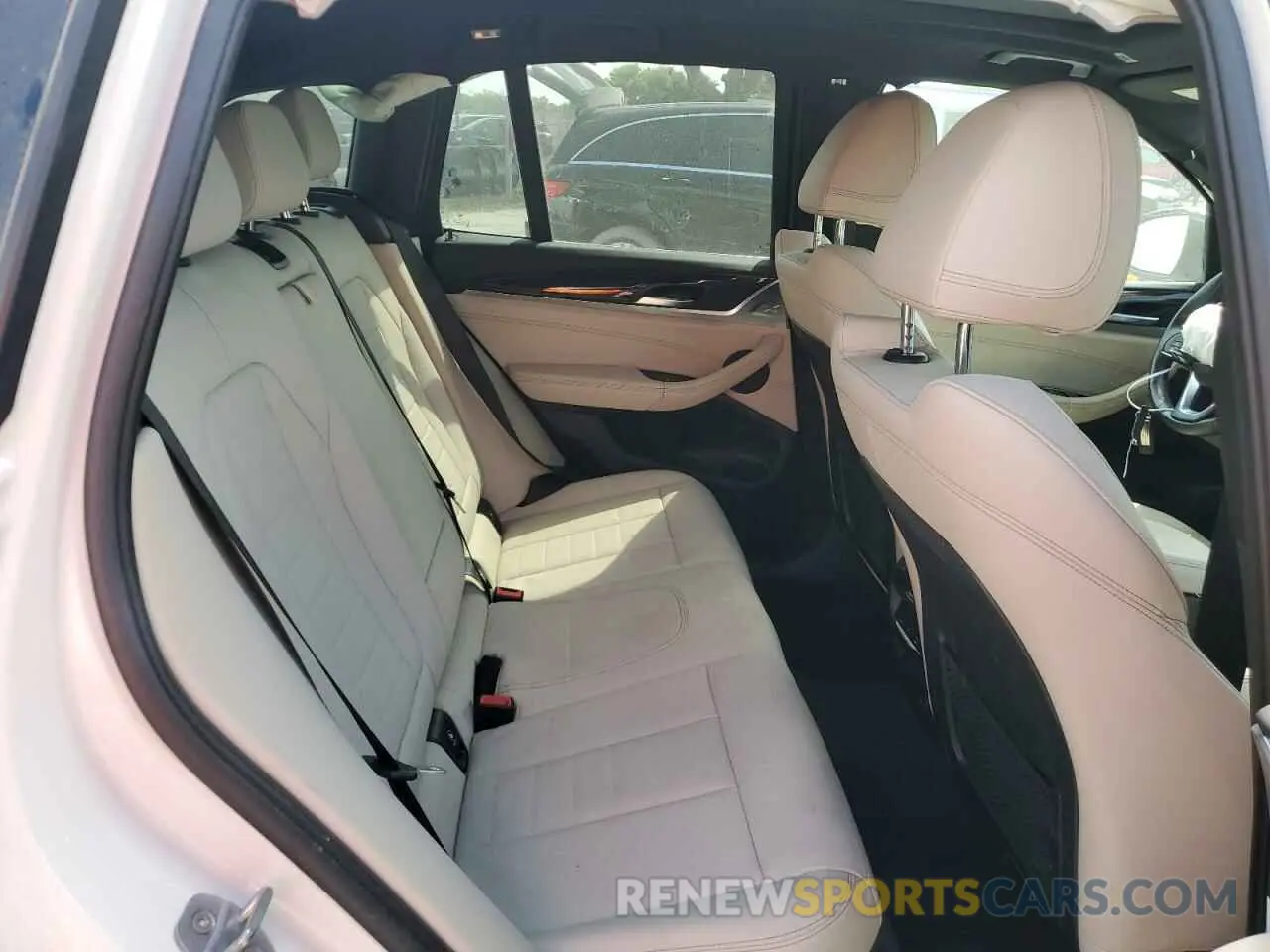 11 Photograph of a damaged car 5UXTR7C56KLR53038 BMW X3 2019