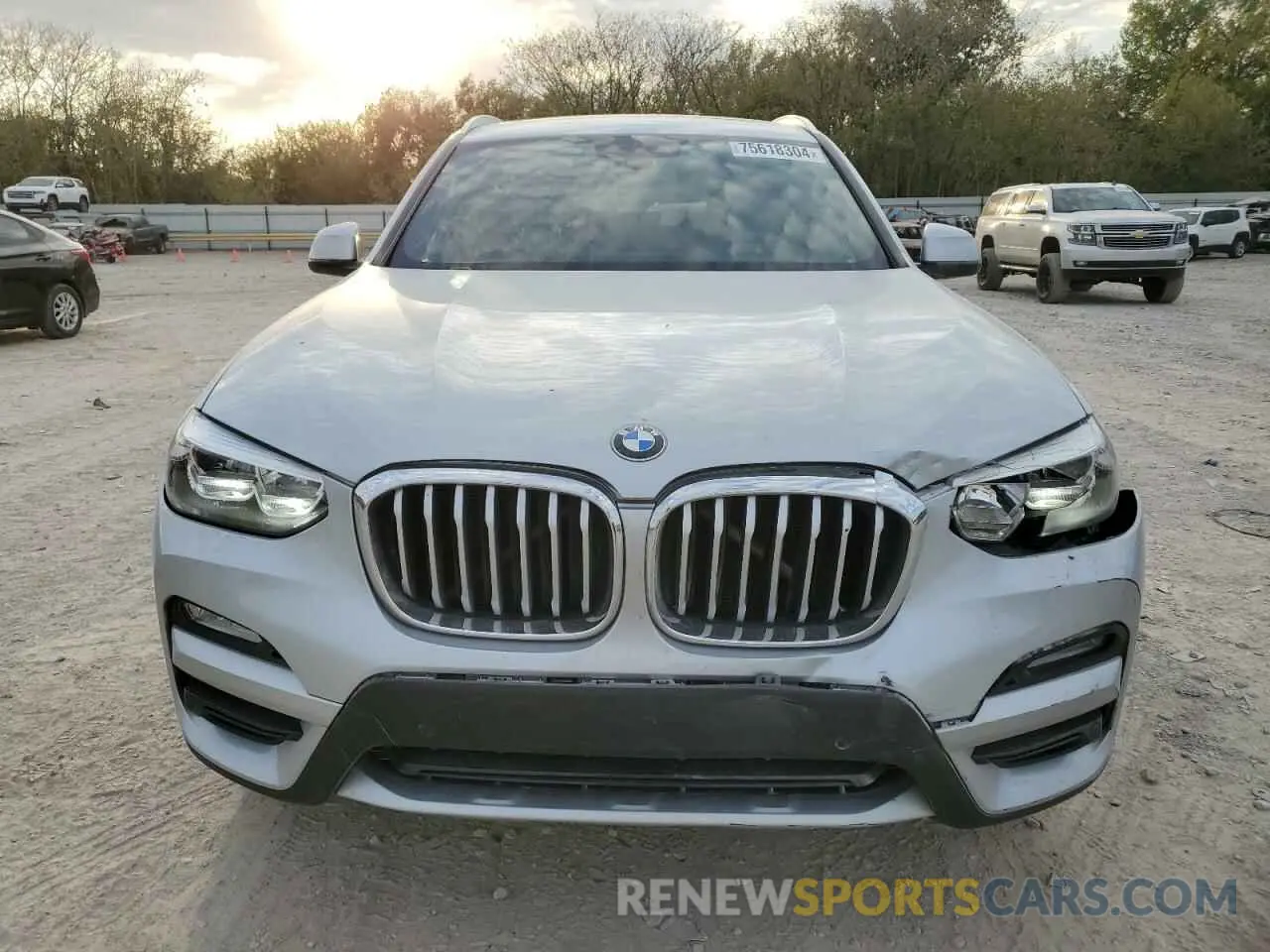 5 Photograph of a damaged car 5UXTR7C57KLE94850 BMW X3 2019