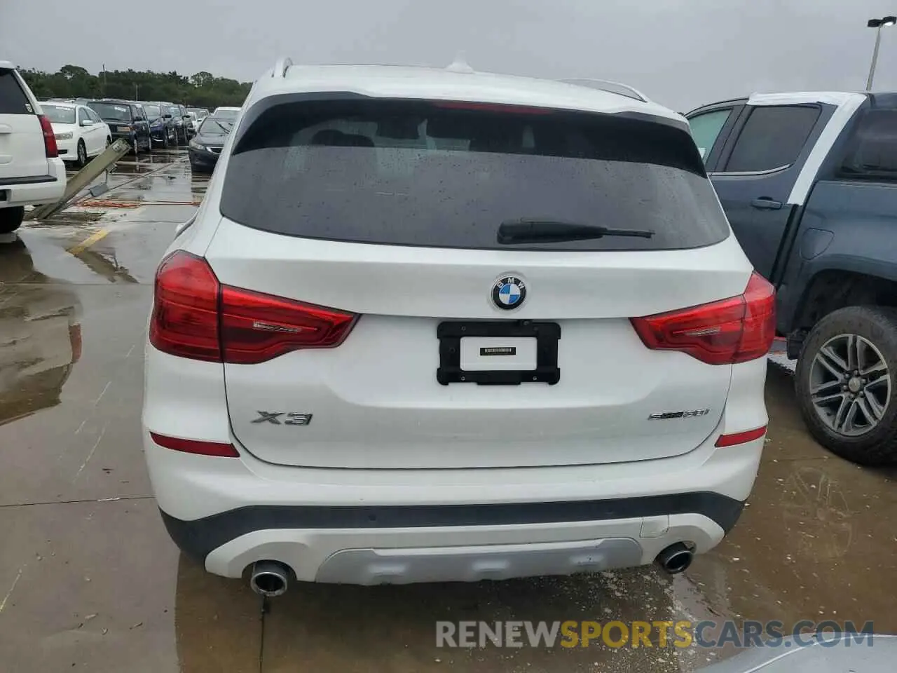 6 Photograph of a damaged car 5UXTR7C57KLE97800 BMW X3 2019