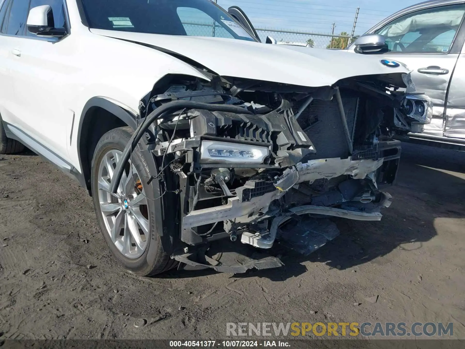 6 Photograph of a damaged car 5UXTR7C57KLF24302 BMW X3 2019