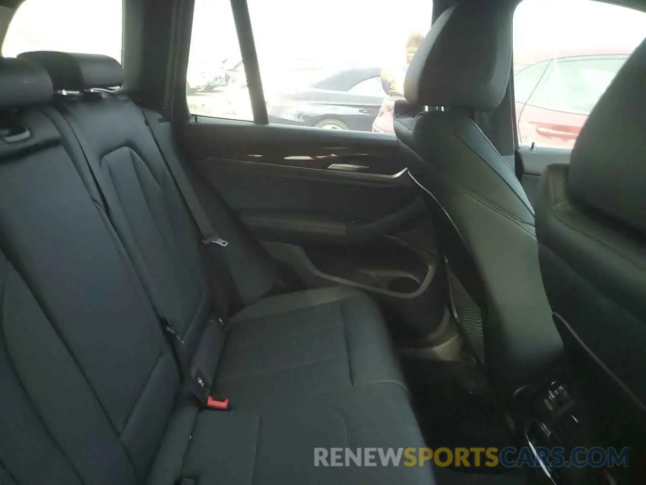 10 Photograph of a damaged car 5UXTR7C57KLF26177 BMW X3 2019