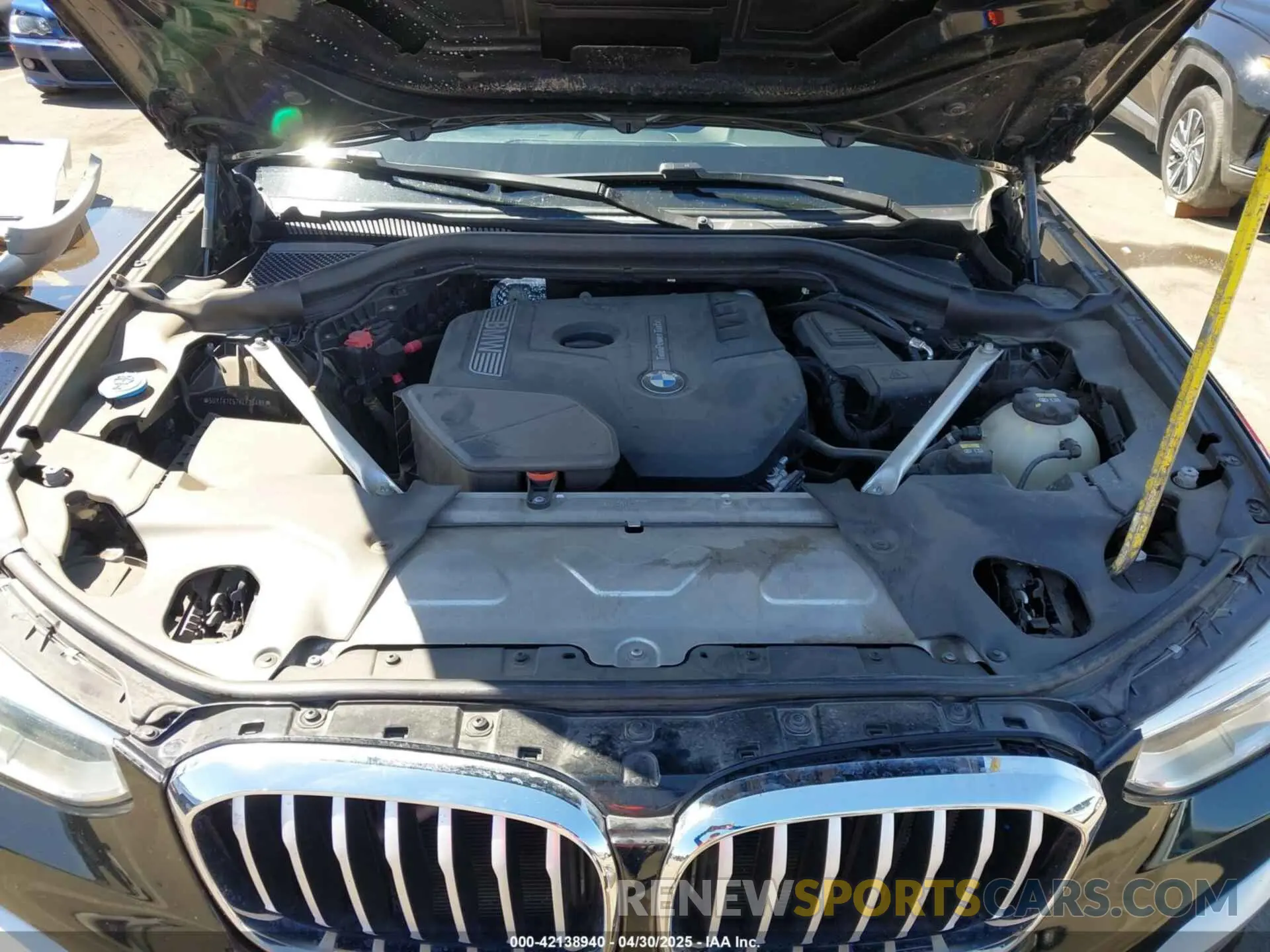 10 Photograph of a damaged car 5UXTR7C57KLF26499 BMW X3 2019