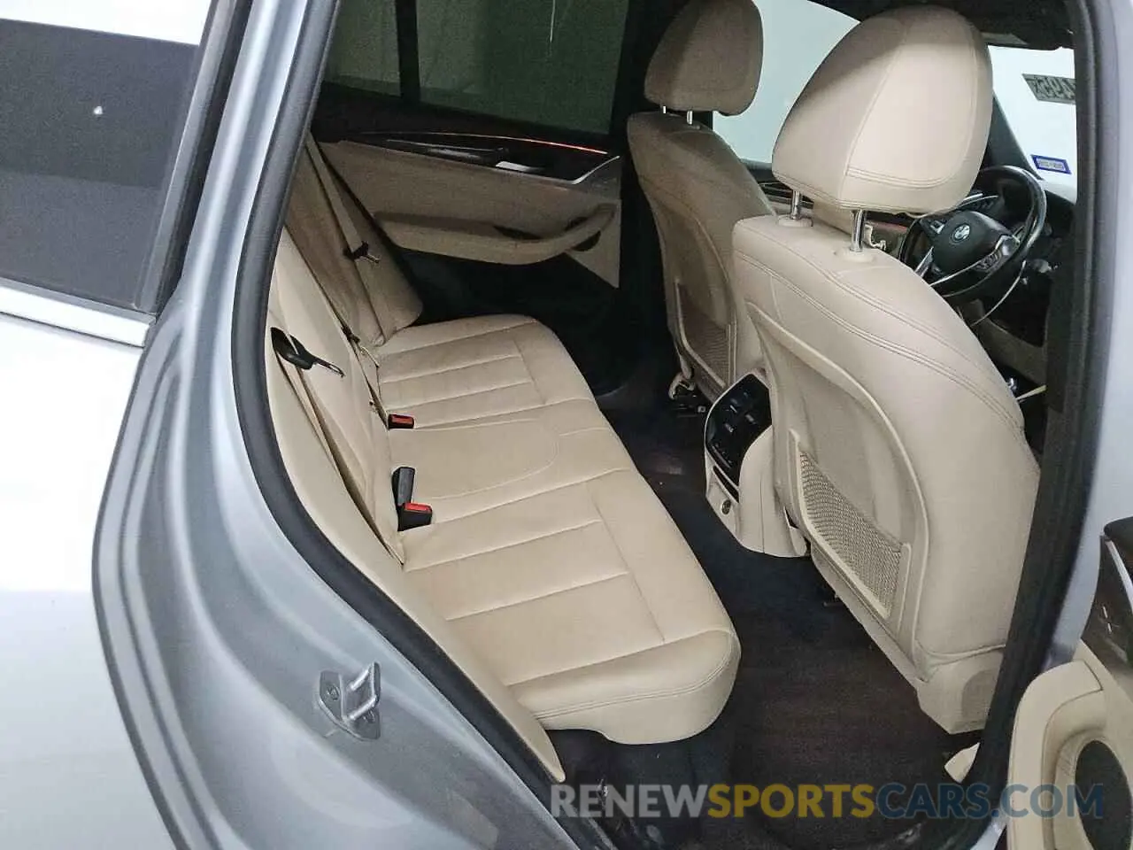 11 Photograph of a damaged car 5UXTR7C57KLF27832 BMW X3 2019