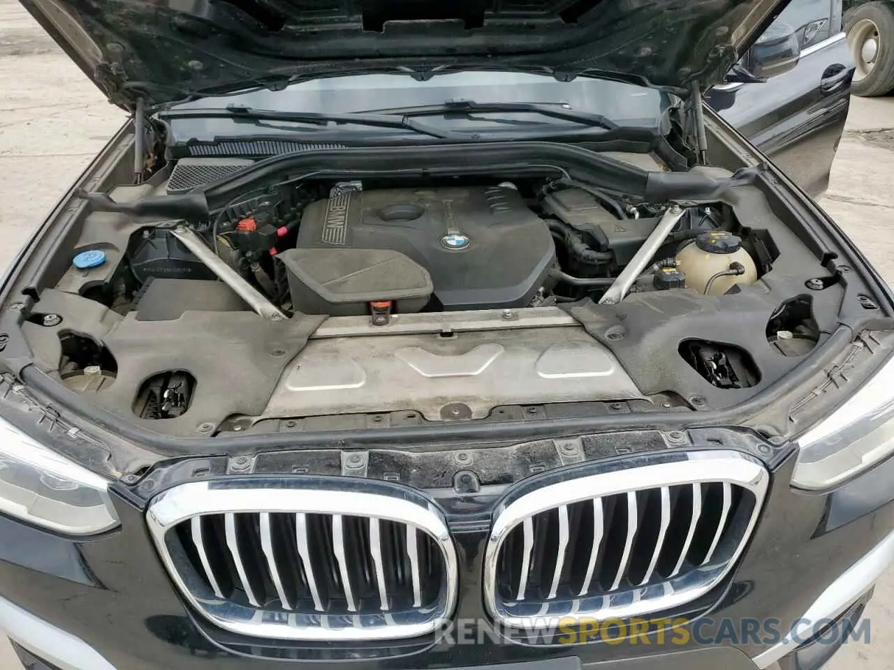 12 Photograph of a damaged car 5UXTR7C58KLE88281 BMW X3 2019