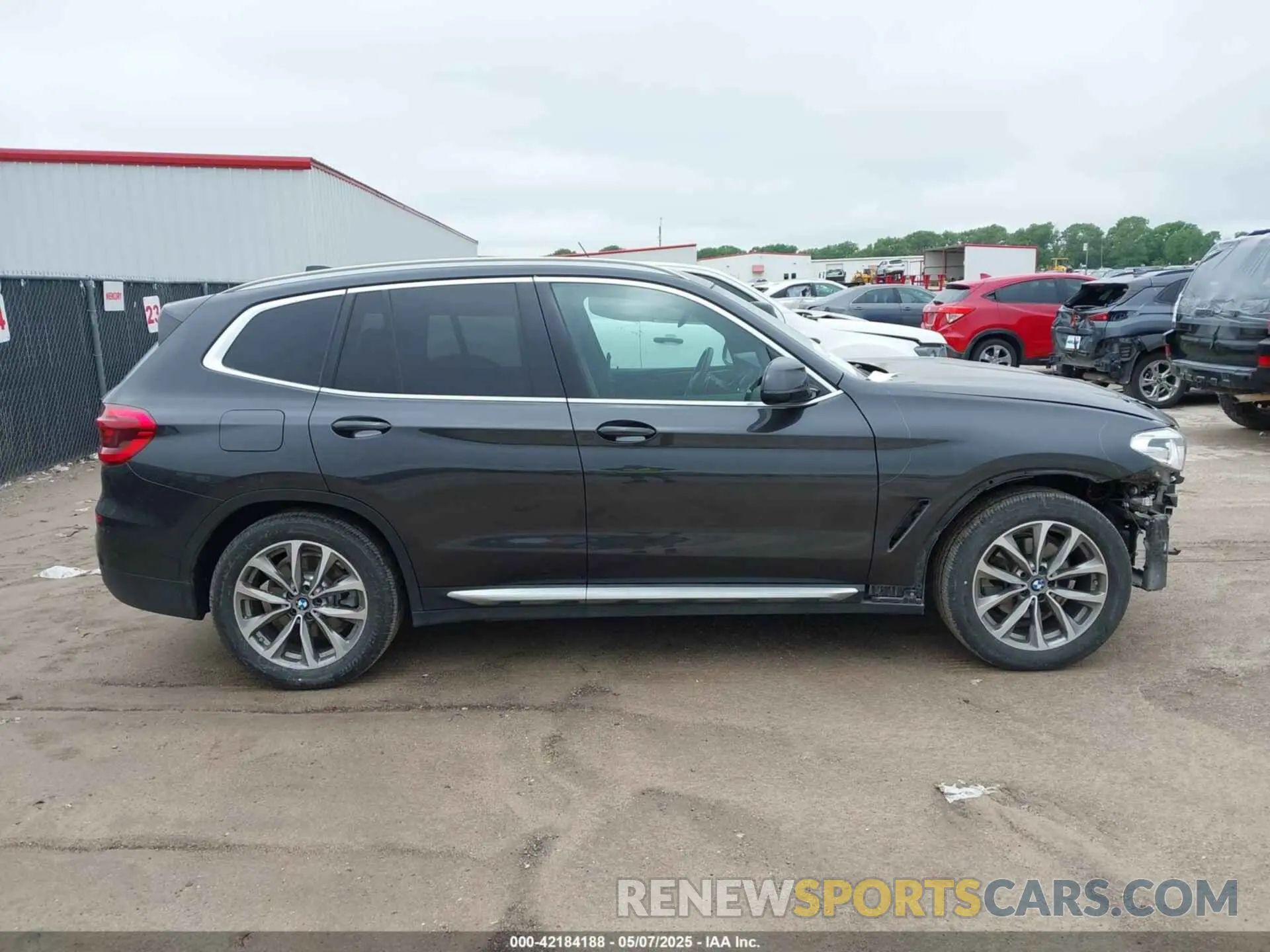 14 Photograph of a damaged car 5UXTR7C58KLE96414 BMW X3 2019