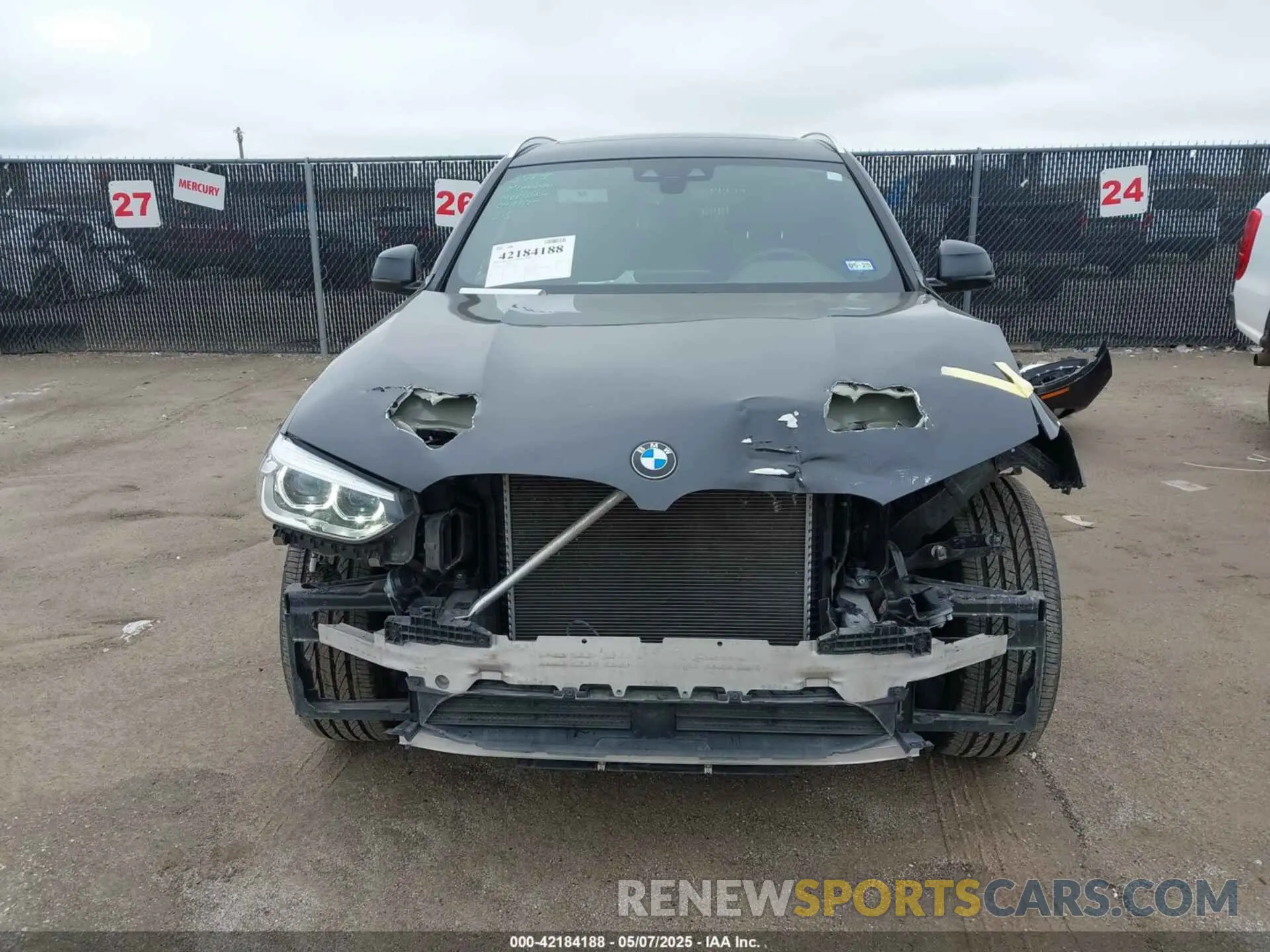 6 Photograph of a damaged car 5UXTR7C58KLE96414 BMW X3 2019