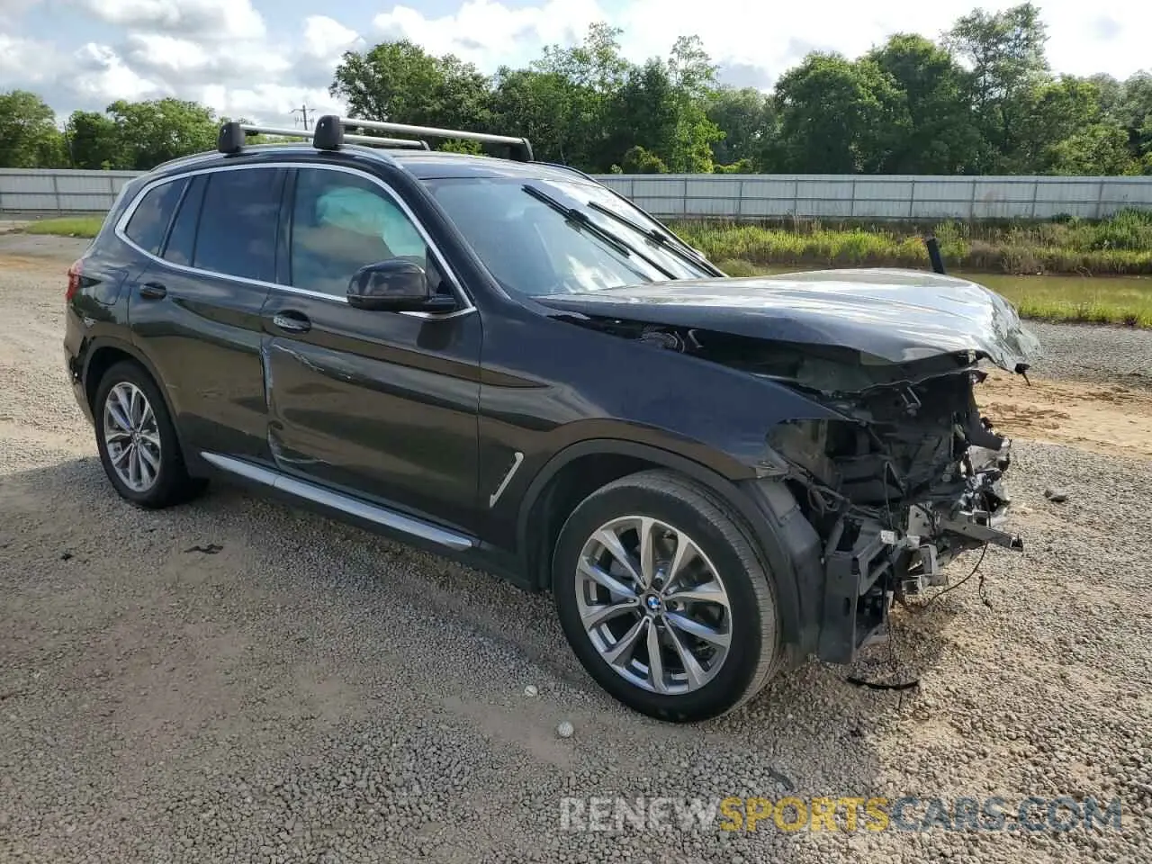 4 Photograph of a damaged car 5UXTR7C58KLE96509 BMW X3 2019