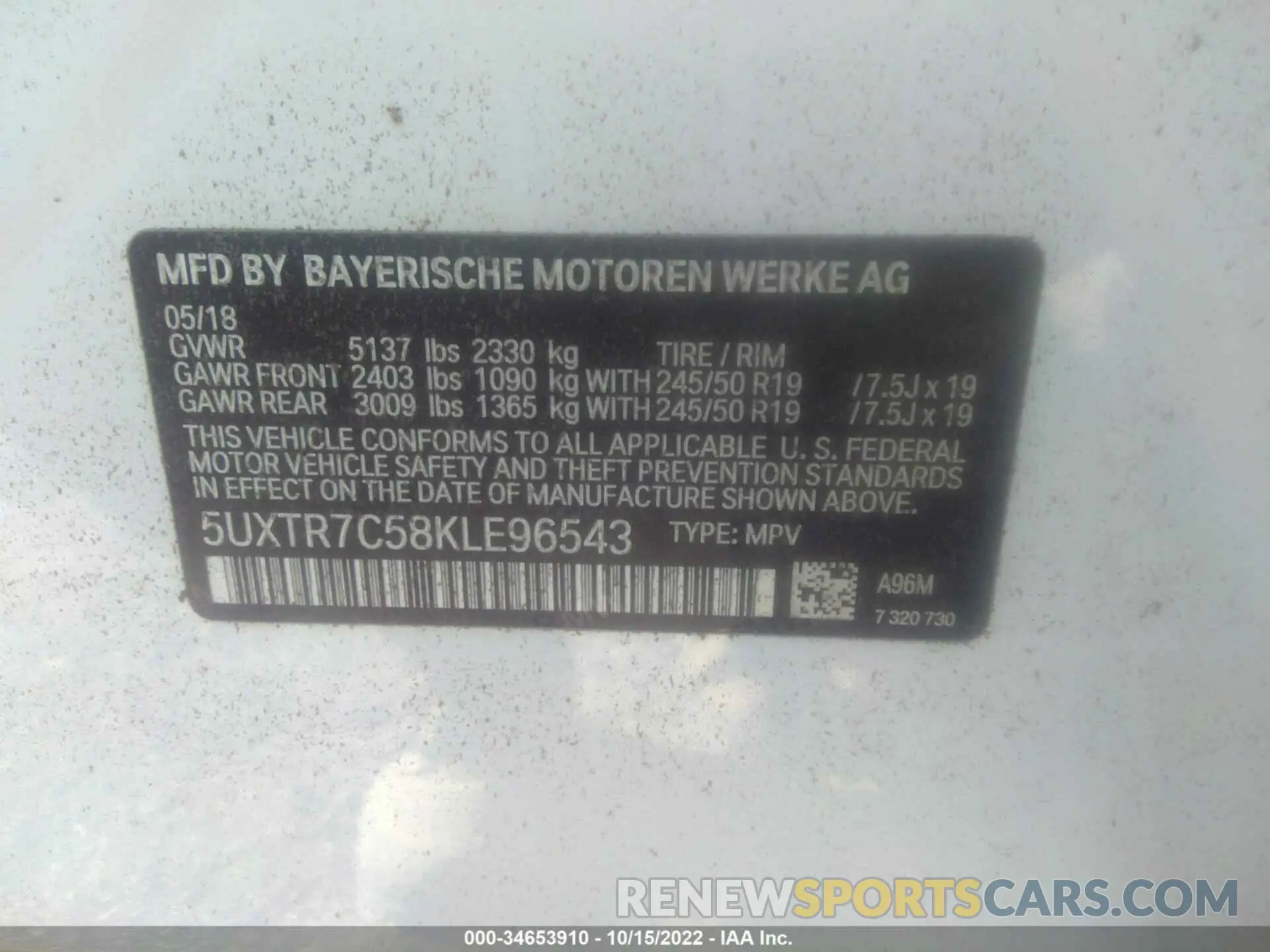 9 Photograph of a damaged car 5UXTR7C58KLE96543 BMW X3 2019