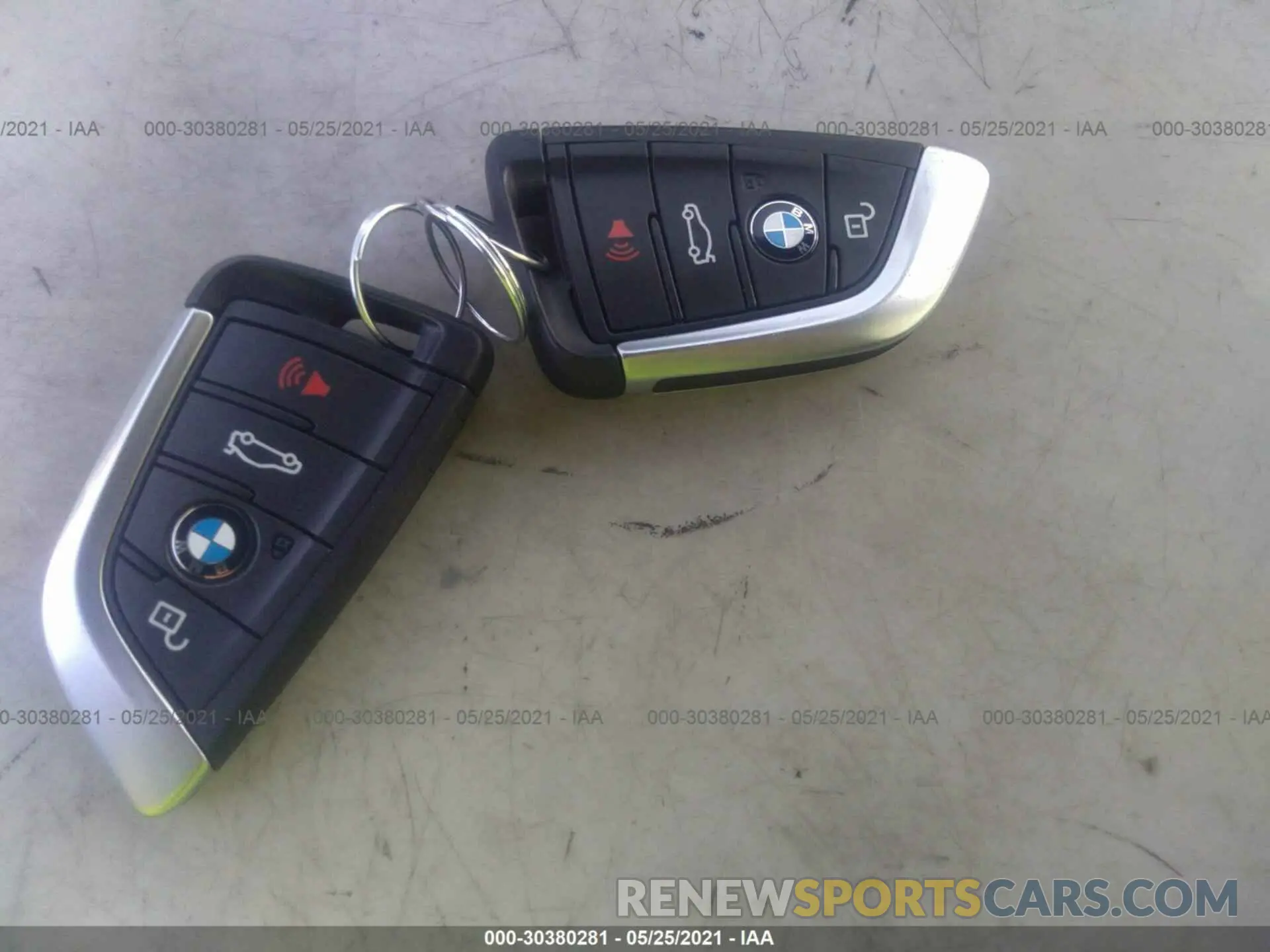 11 Photograph of a damaged car 5UXTR7C58KLF23935 BMW X3 2019