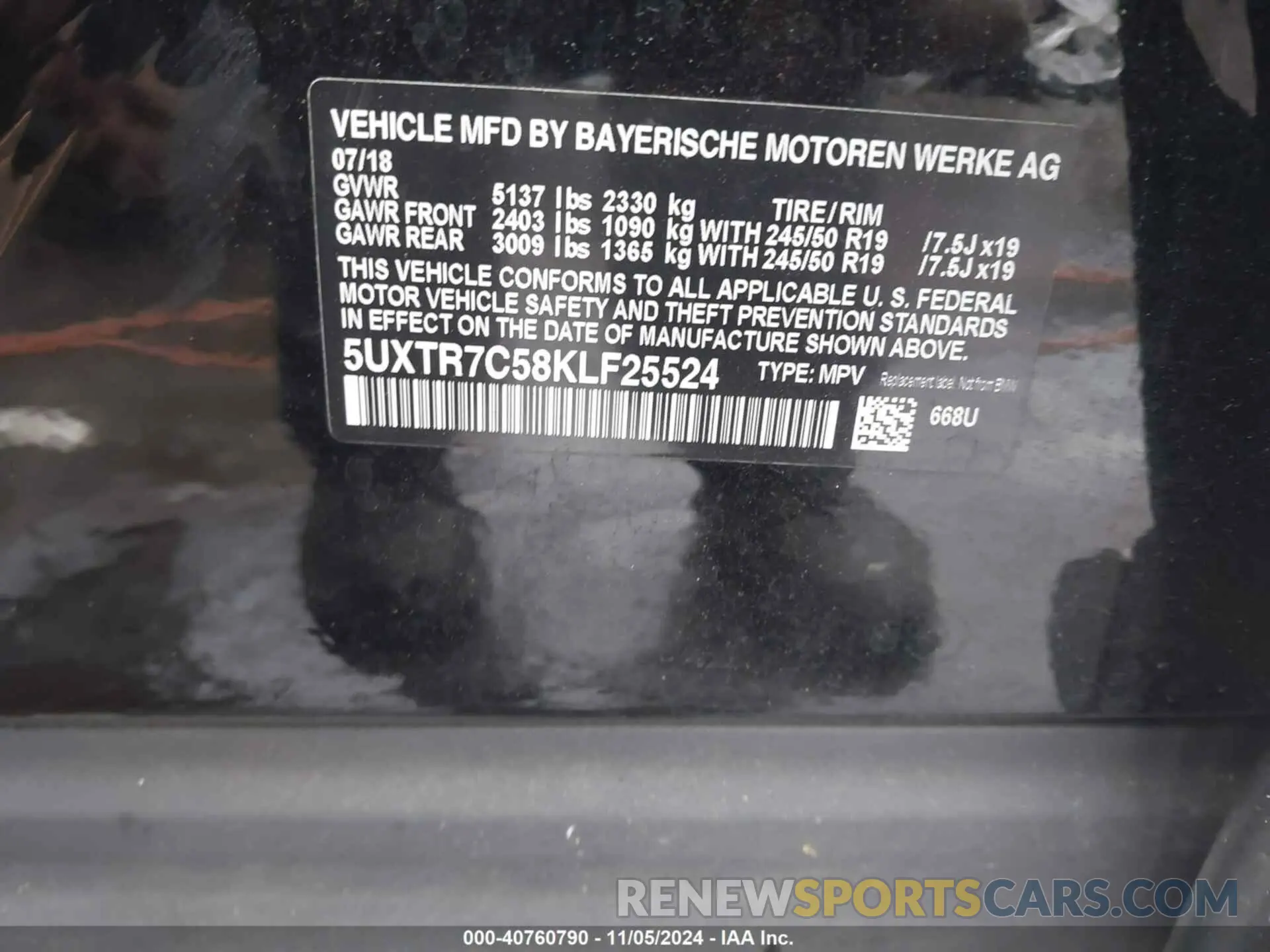 9 Photograph of a damaged car 5UXTR7C58KLF25524 BMW X3 2019