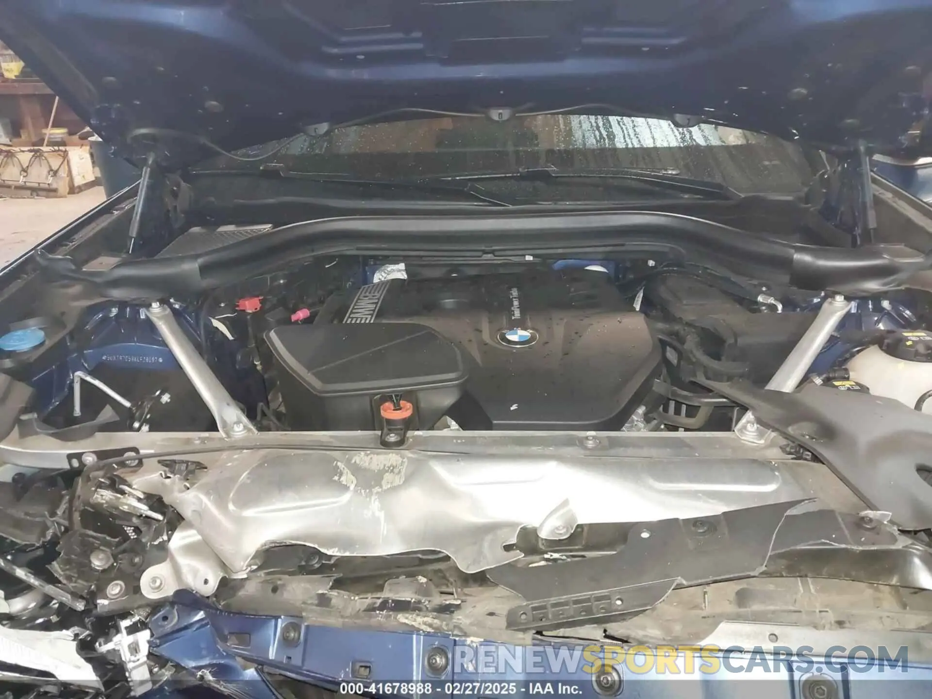 10 Photograph of a damaged car 5UXTR7C58KLF28097 BMW X3 2019