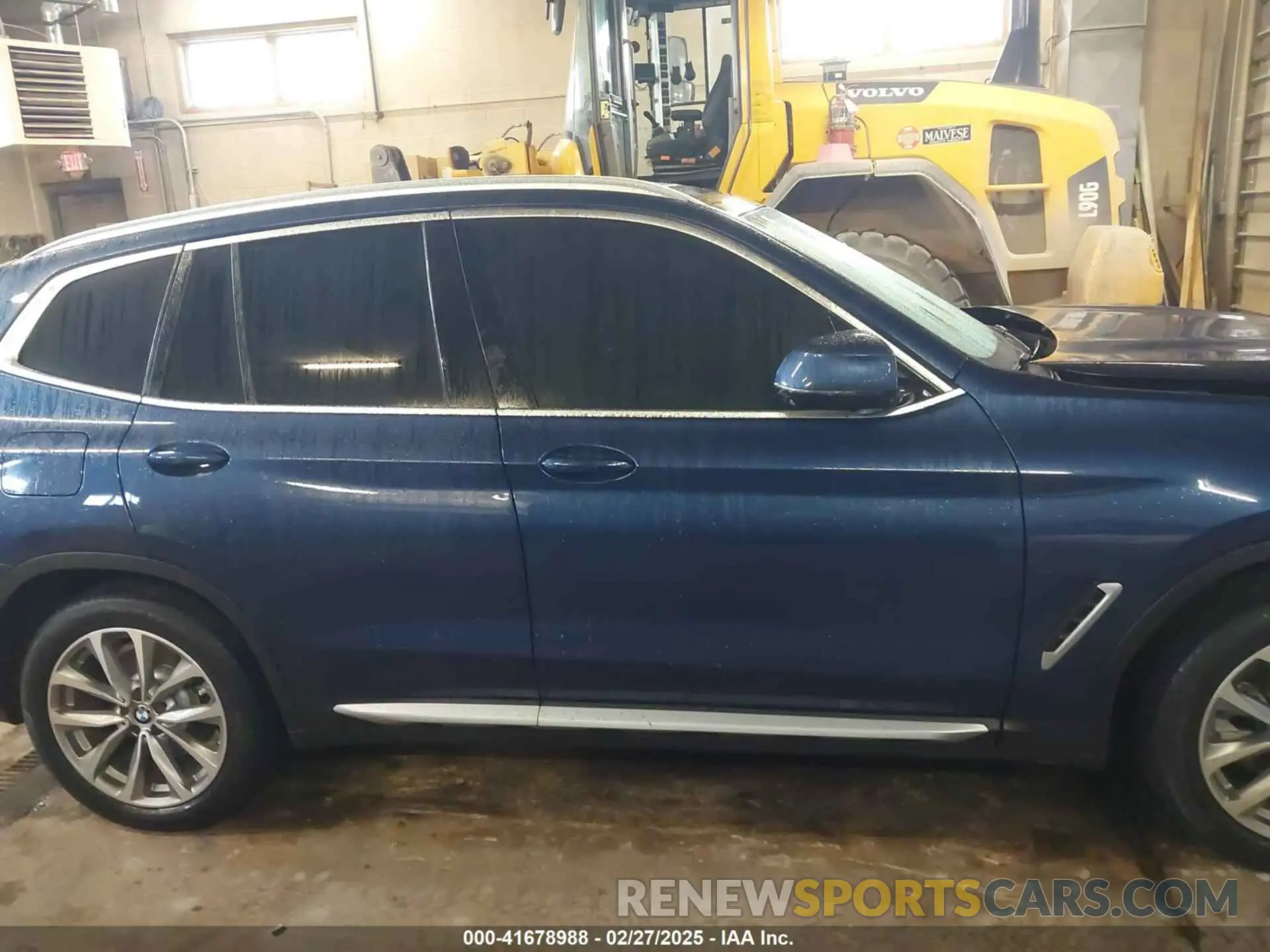 13 Photograph of a damaged car 5UXTR7C58KLF28097 BMW X3 2019