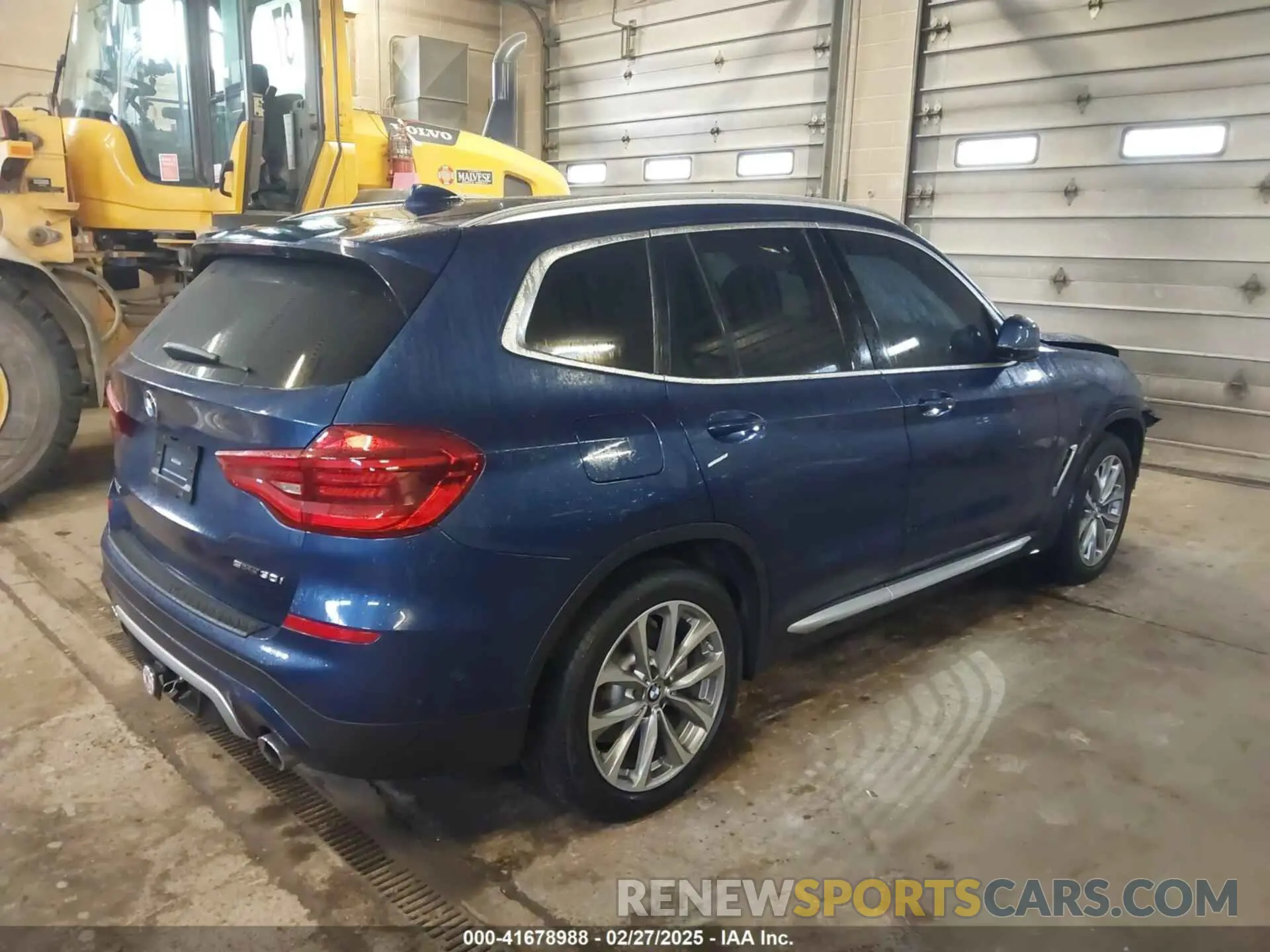 4 Photograph of a damaged car 5UXTR7C58KLF28097 BMW X3 2019