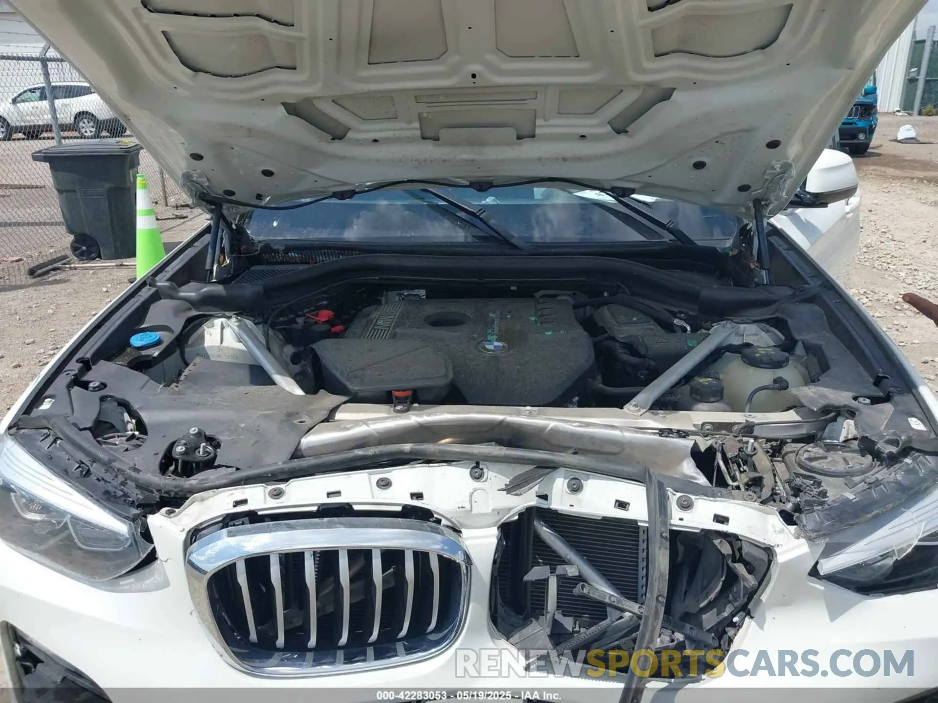10 Photograph of a damaged car 5UXTR7C58KLF28178 BMW X3 2019